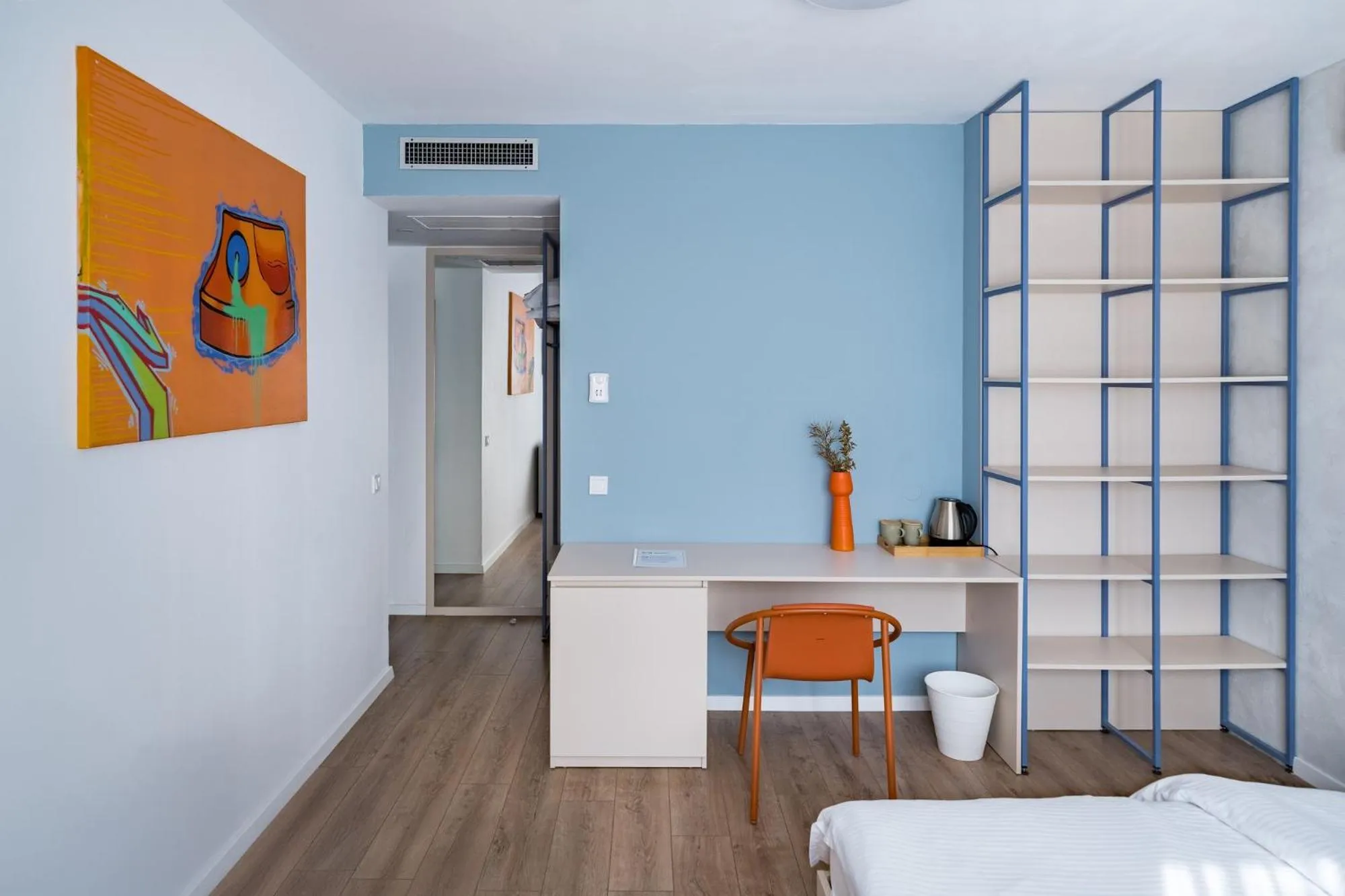 TV and multimedia, Bed in Graffiti Hotel Rooftop - Central Location