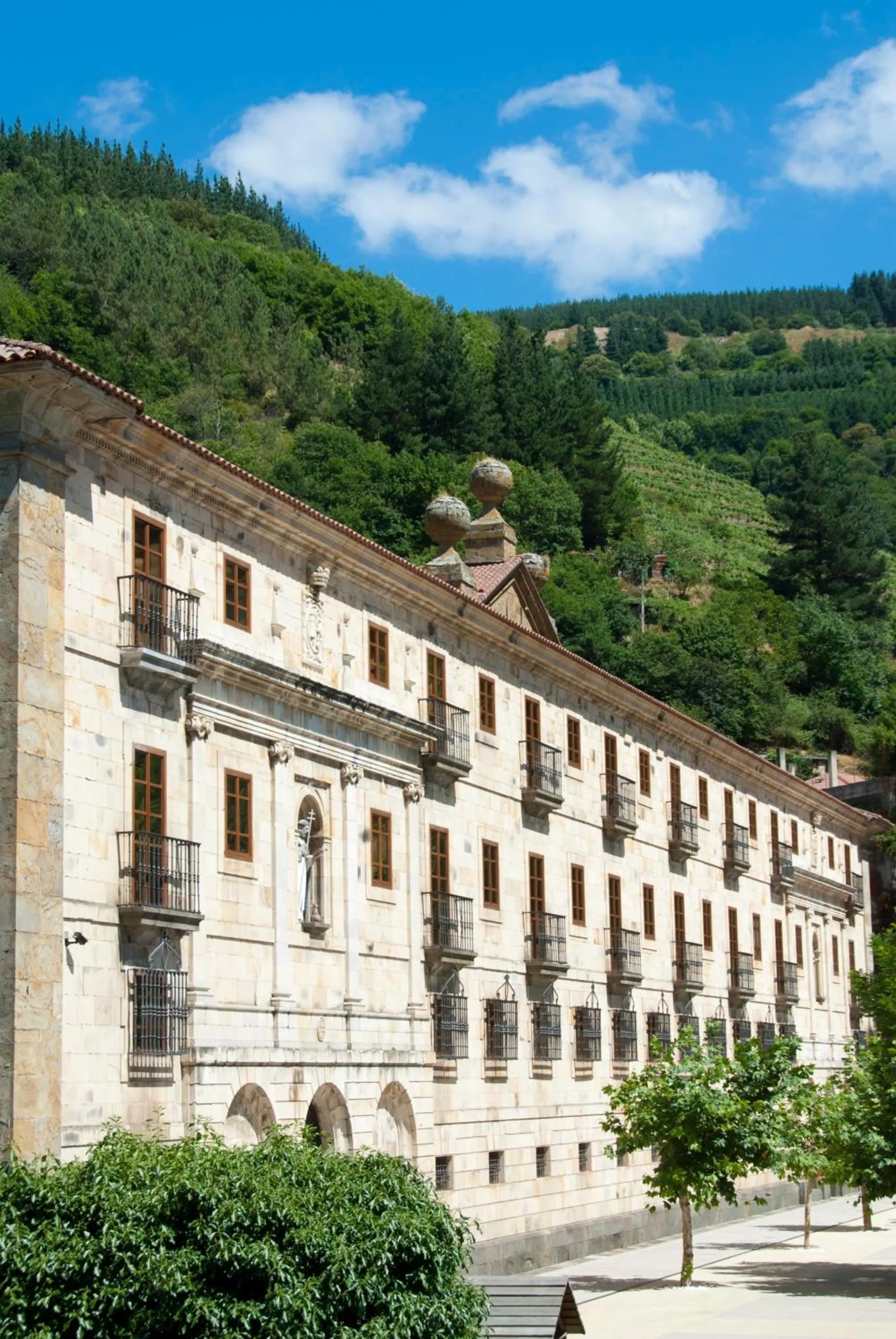Facade/entrance in Parador de Corias