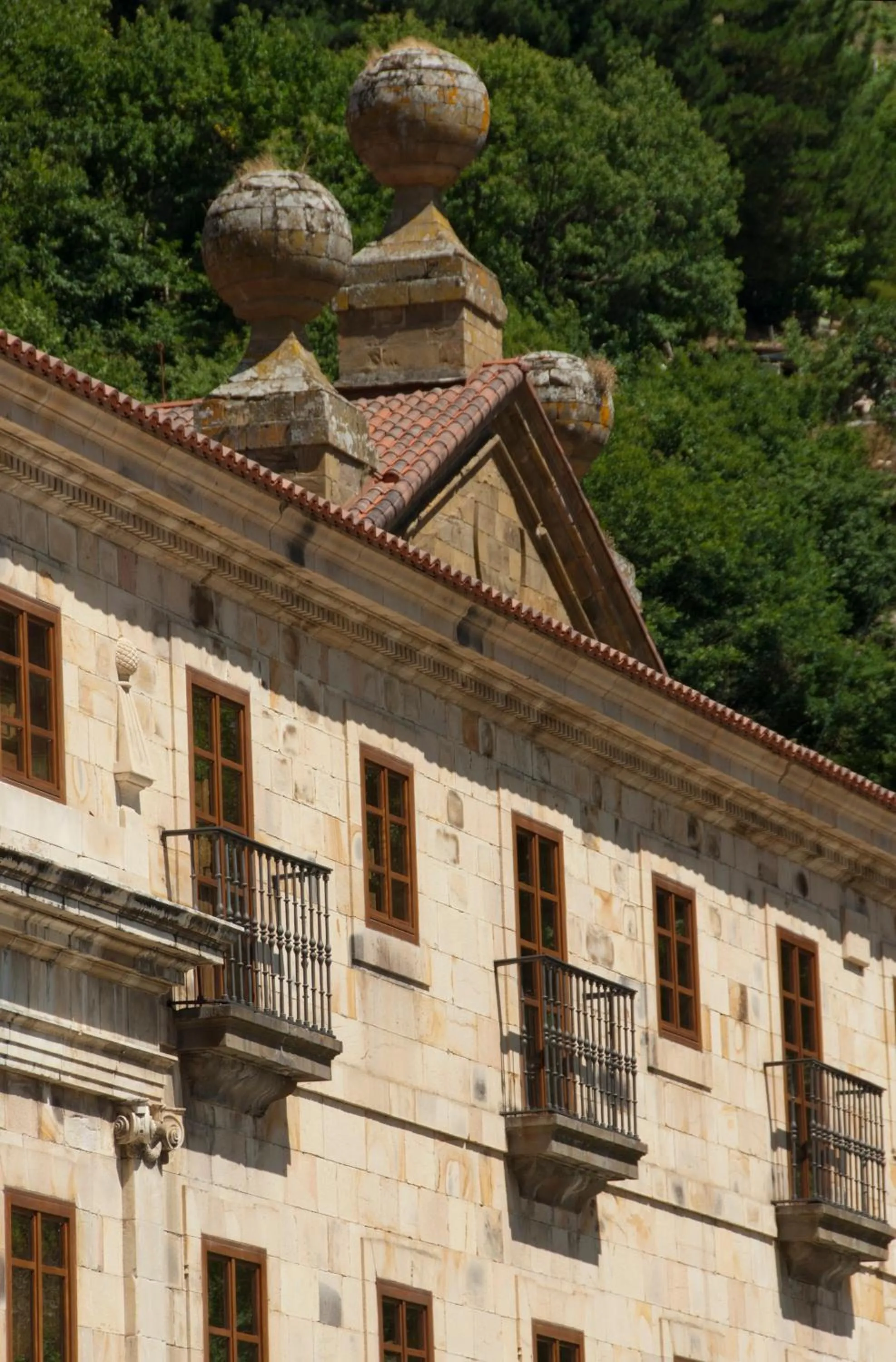 Facade/entrance in Parador de Corias