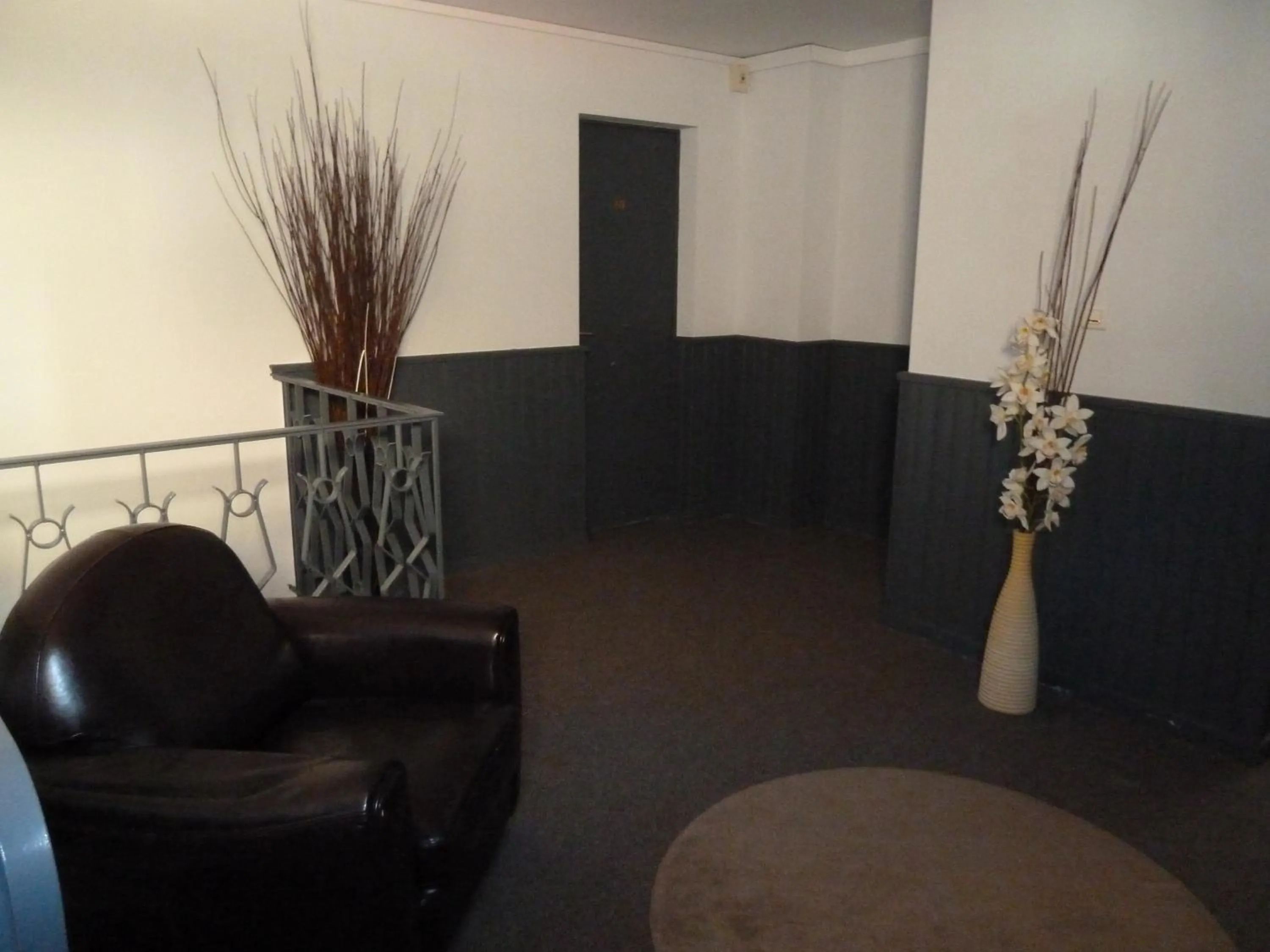 Decorative detail in Hôtel Restaurant Le Commerce