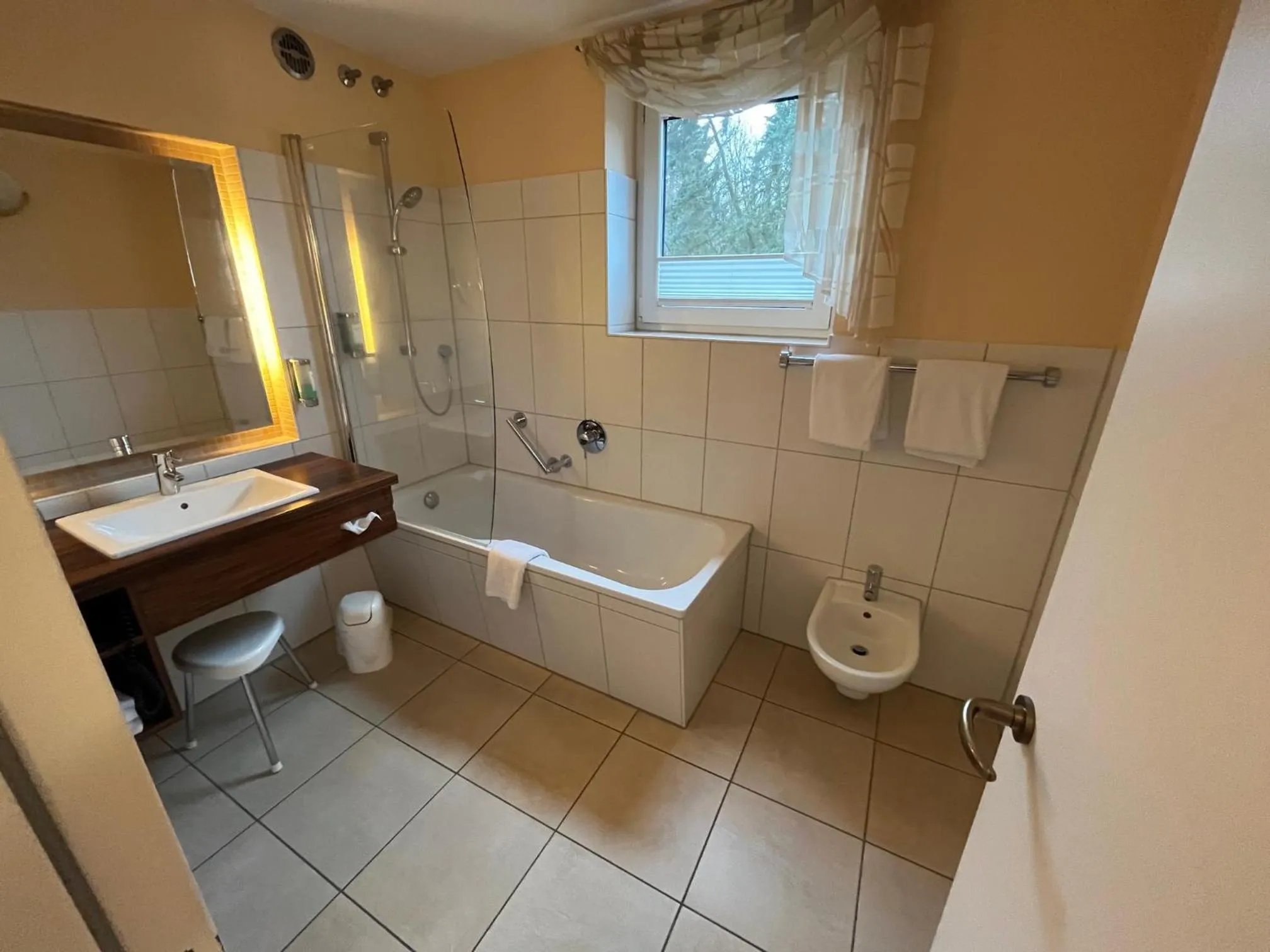 Bathroom in Hotel Heide Kröpke