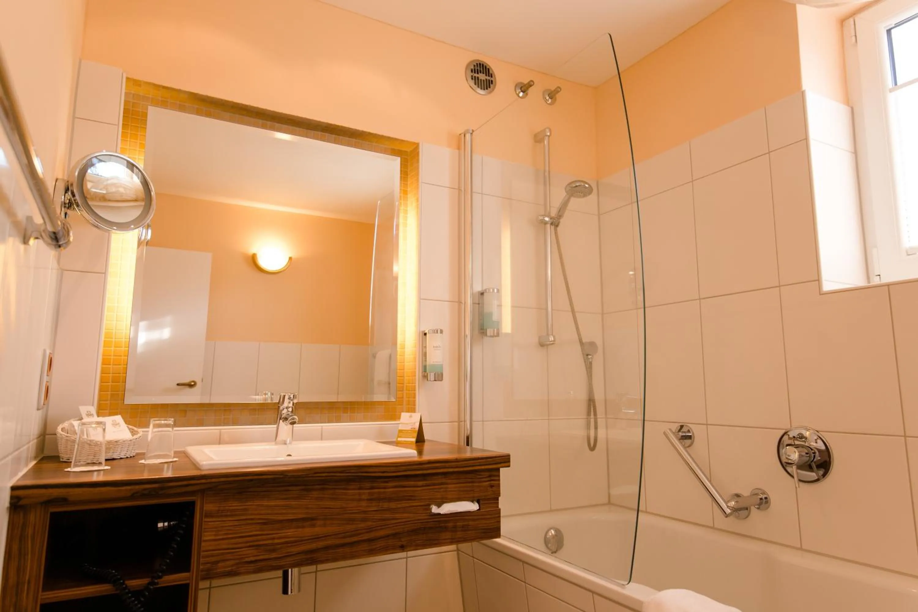 Bathroom in Hotel Heide Kröpke