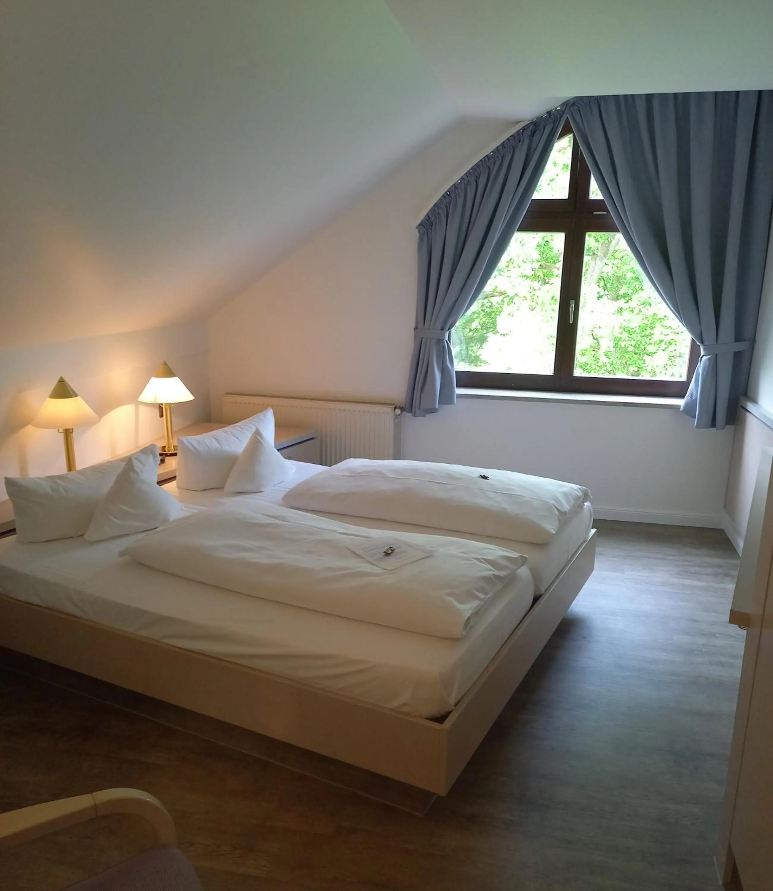 Bedroom, Bed in Hotel Heide Kröpke