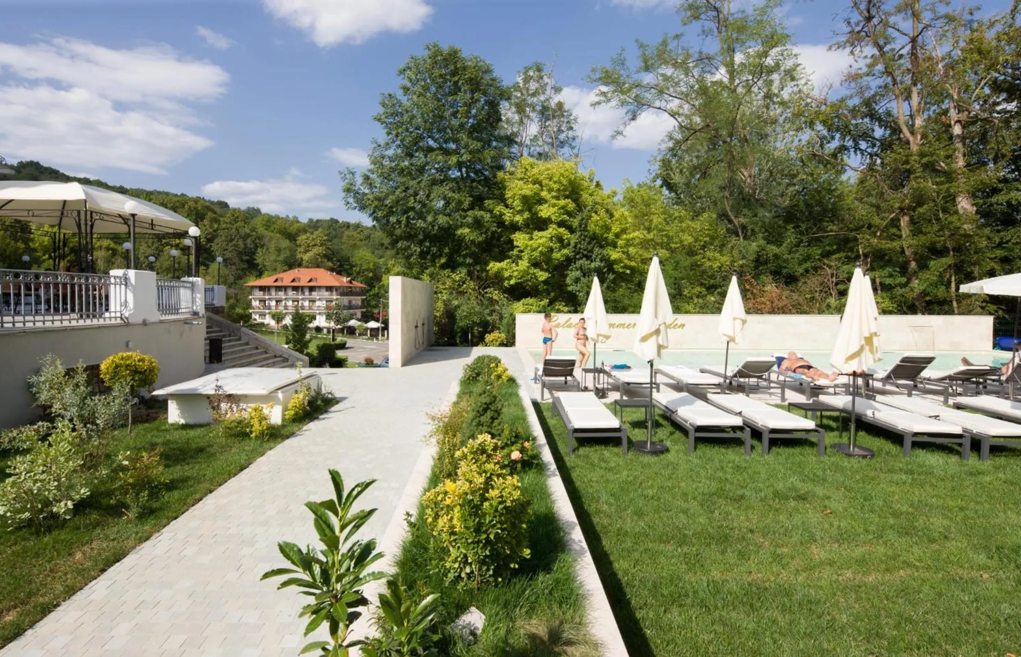 Swimming pool in Hotel Palace