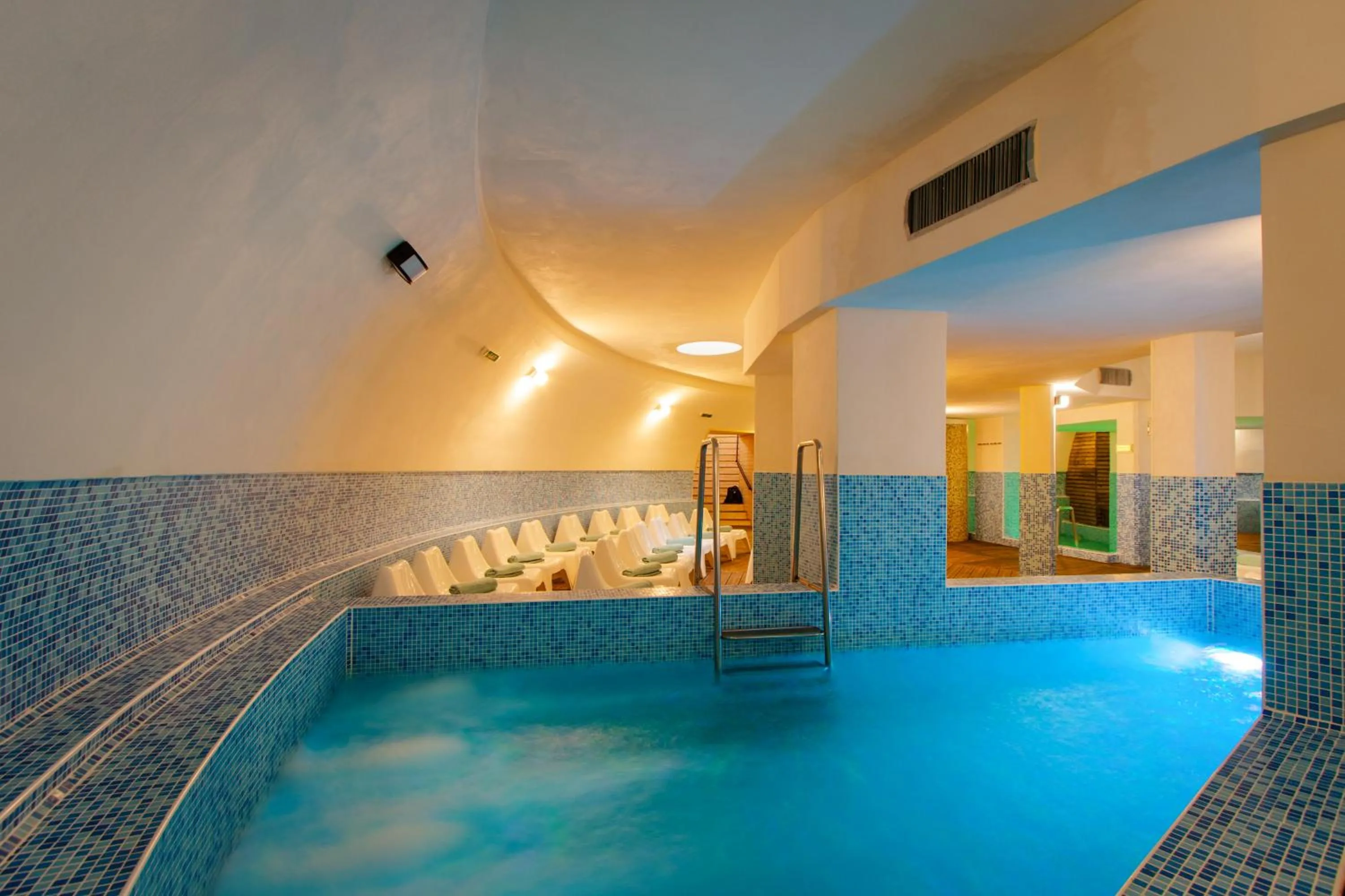 Hot Tub in Hotel Palace