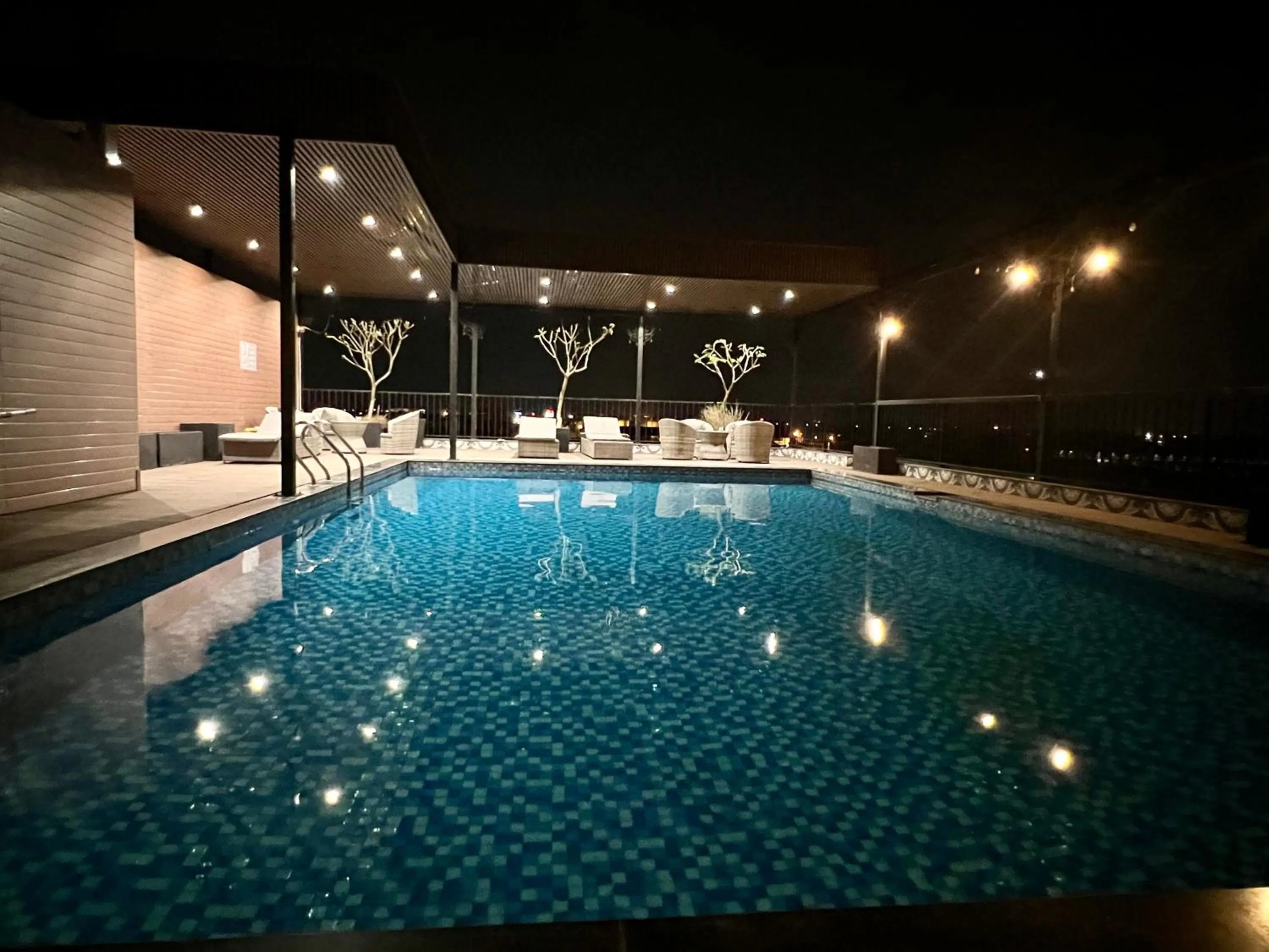 Pool view in Paragon House and Residence