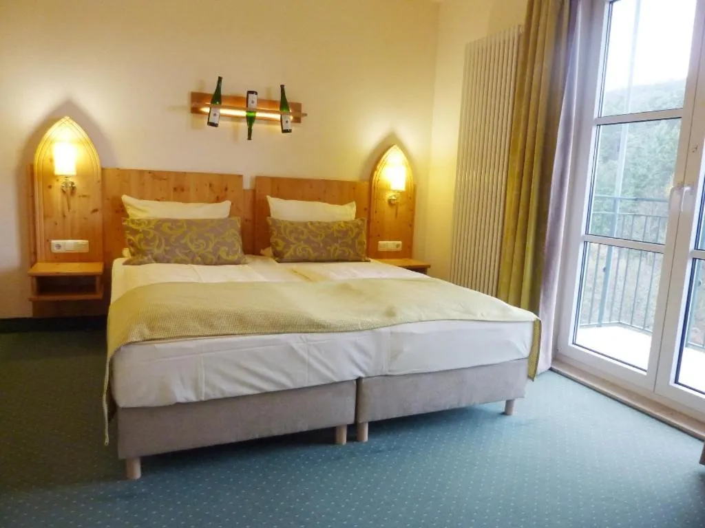 Bed in Akzent Waldhotel Rheingau