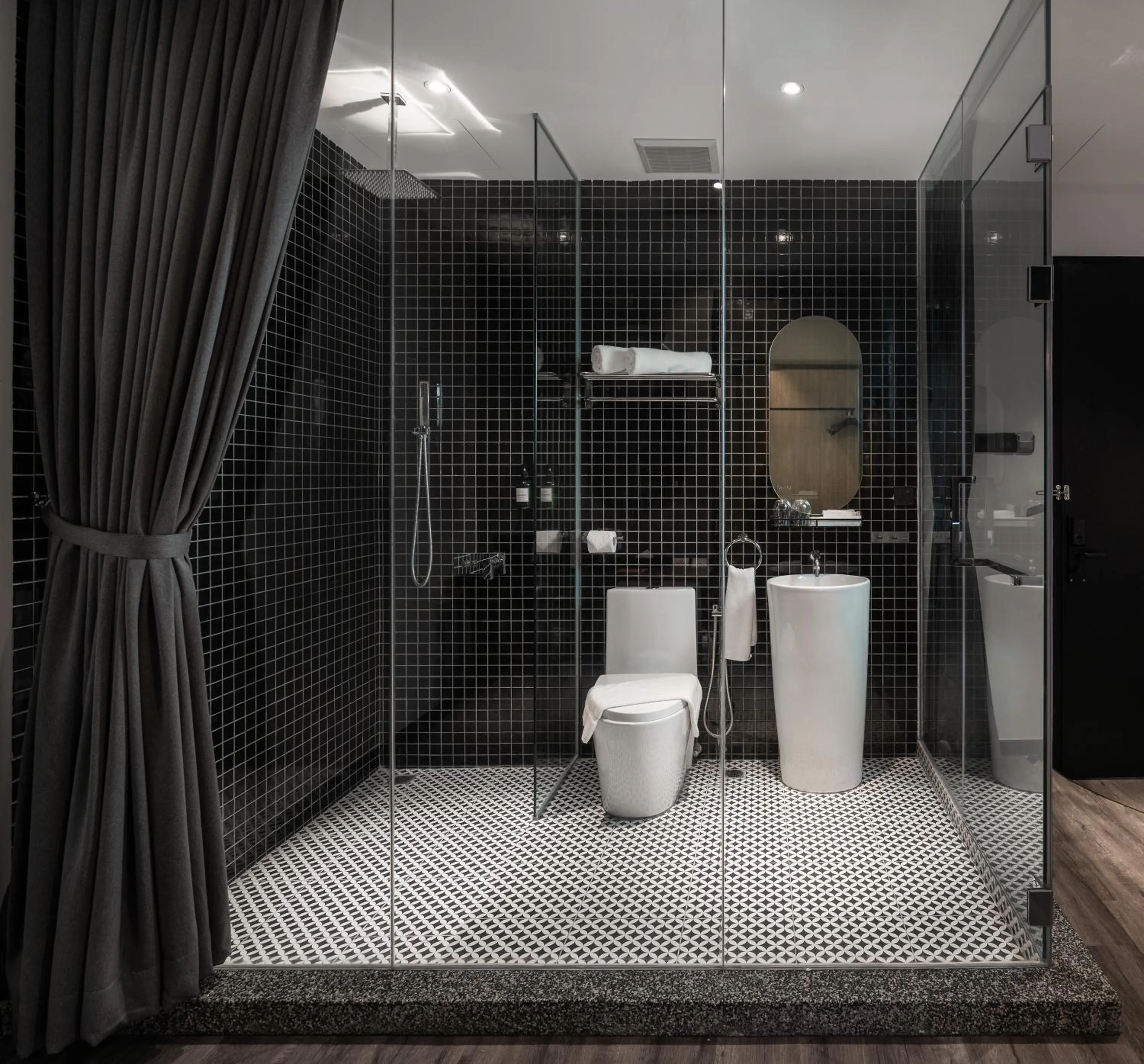 Toilet in Modern Hotel Georgetown