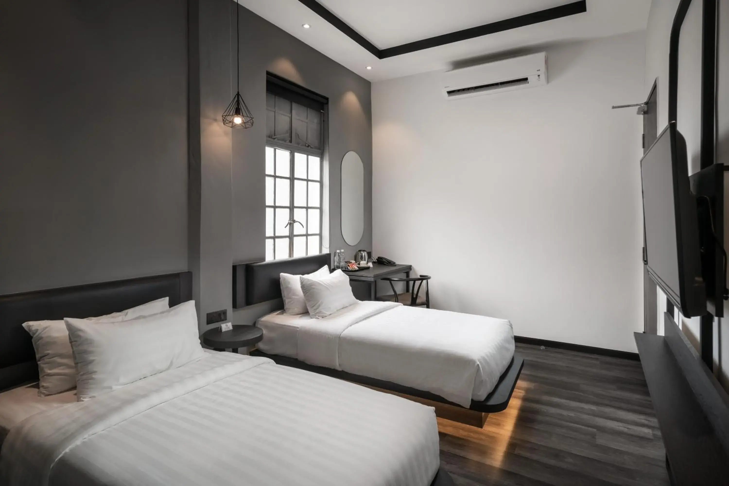 Deluxe Twin Room in Modern Hotel Georgetown Deluxe Twin Room in Modern Hotel Georgetown