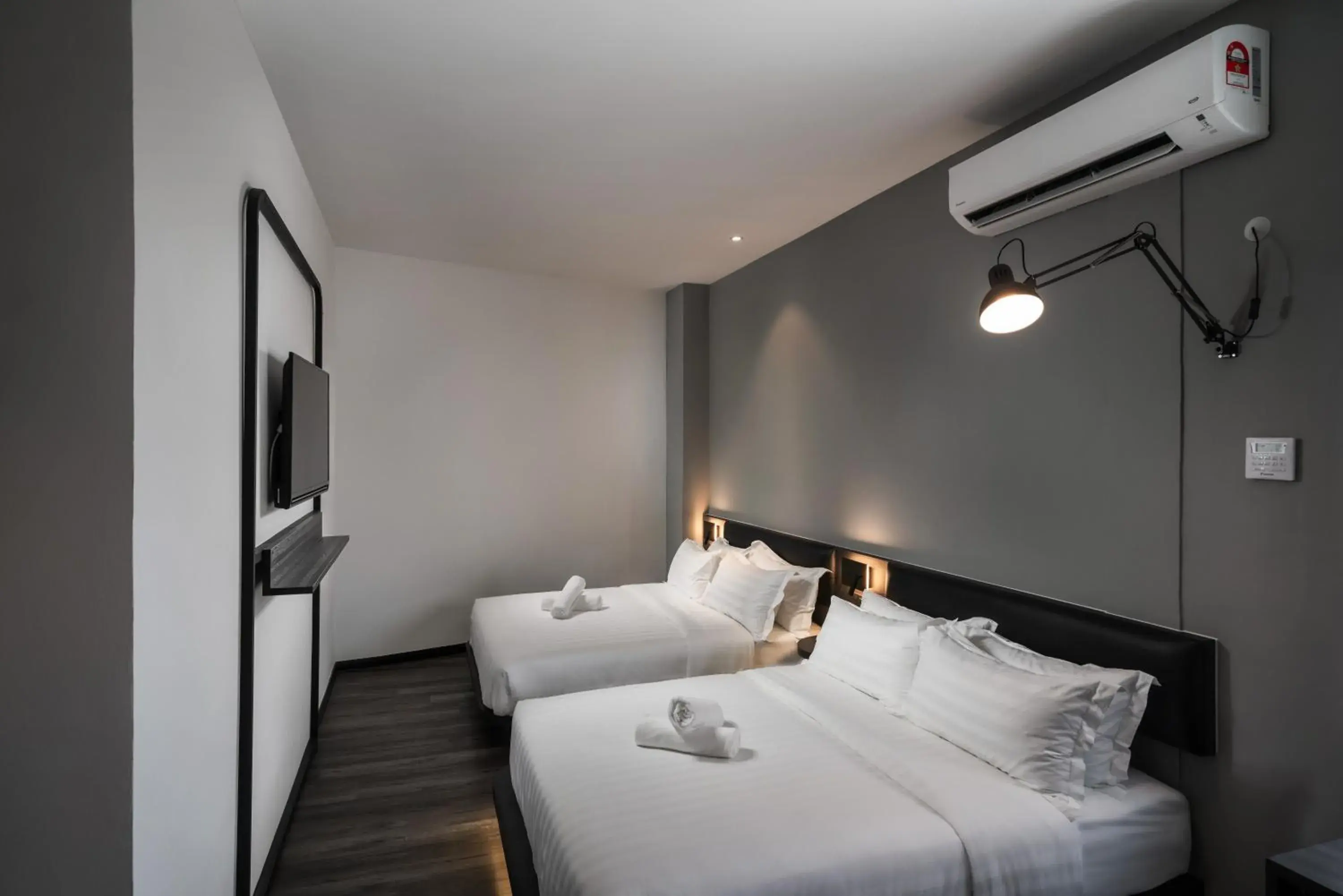 Deluxe Family Room in Modern Hotel Georgetown Deluxe Family Room in Modern Hotel Georgetown