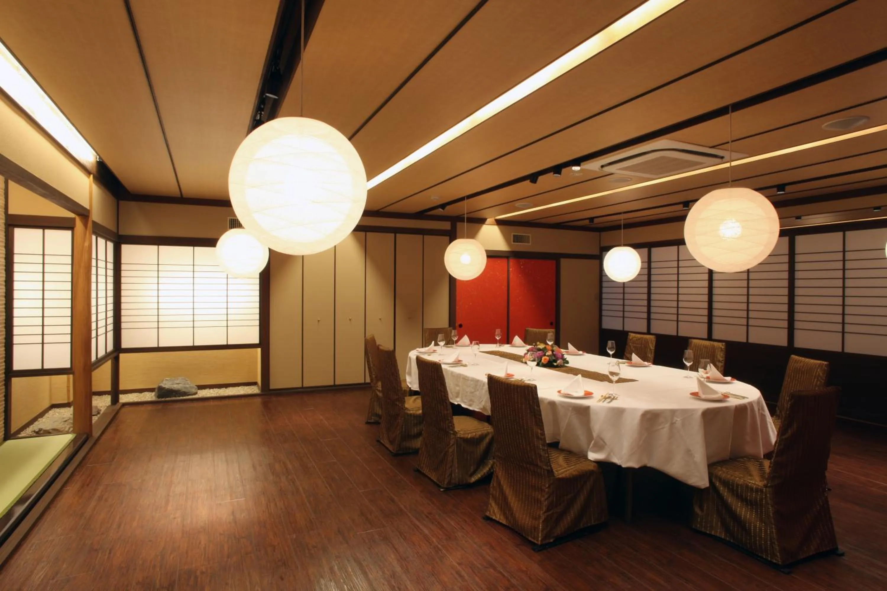 Business facilities in Komatsu-kan Kofu-tei