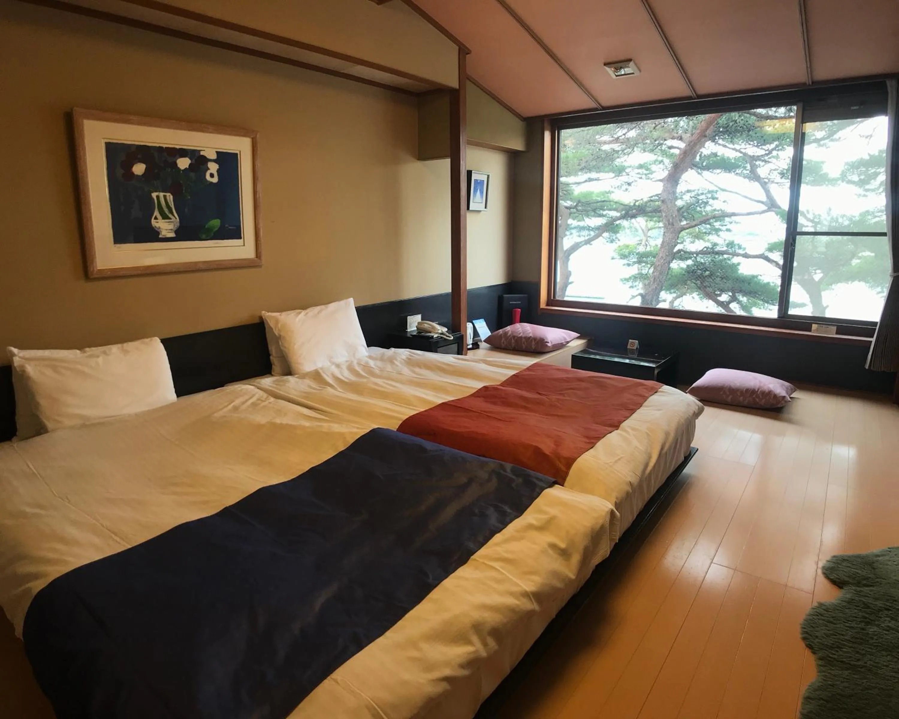 Bed in Komatsu-kan Kofu-tei