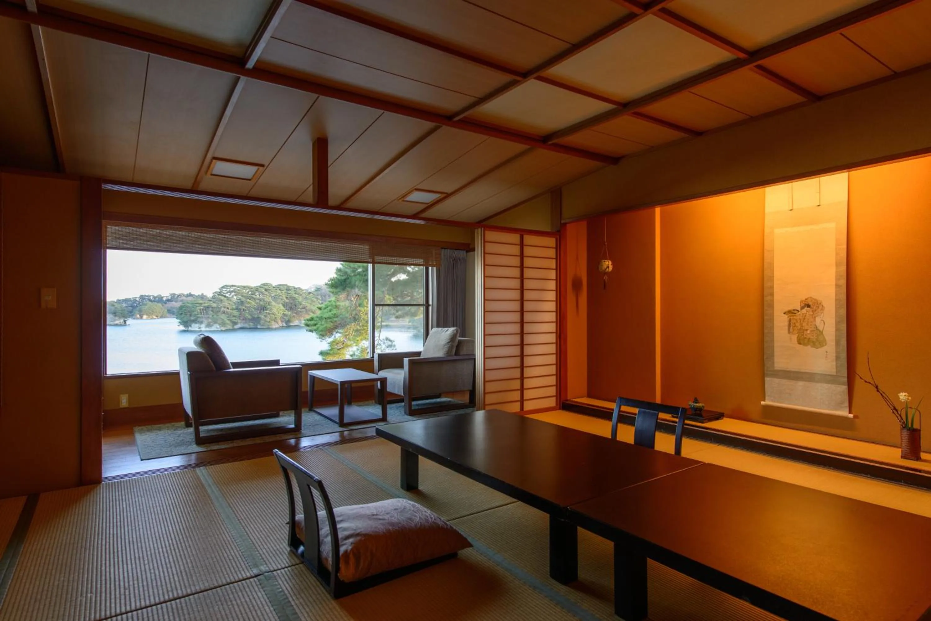 Photo of the whole room in Komatsu-kan Kofu-tei