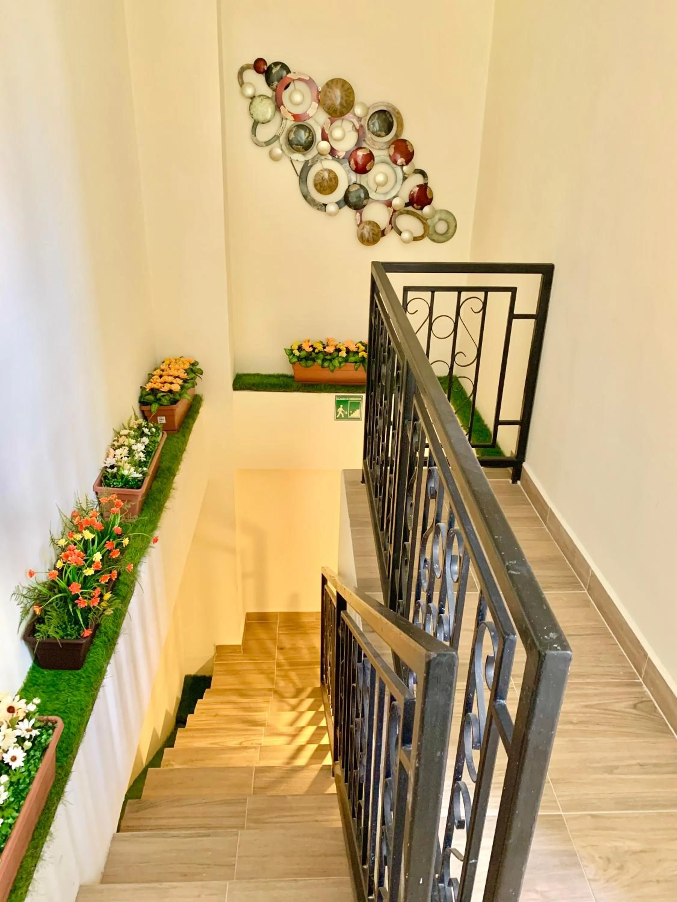 Photo of the whole room in La Casa de los Alcatraces