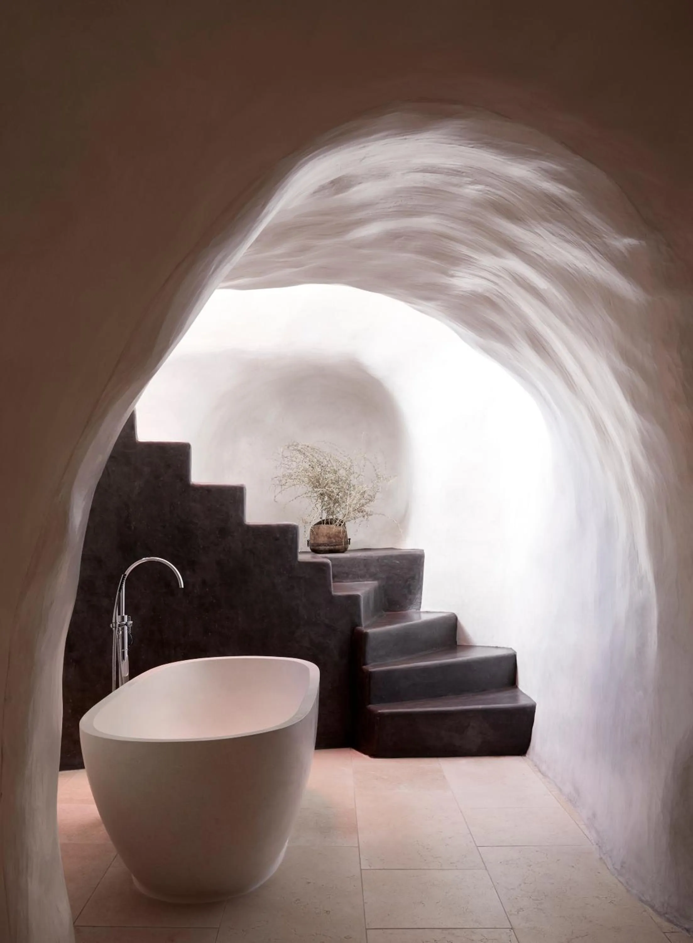 Bath in White Pearl Cavalieri