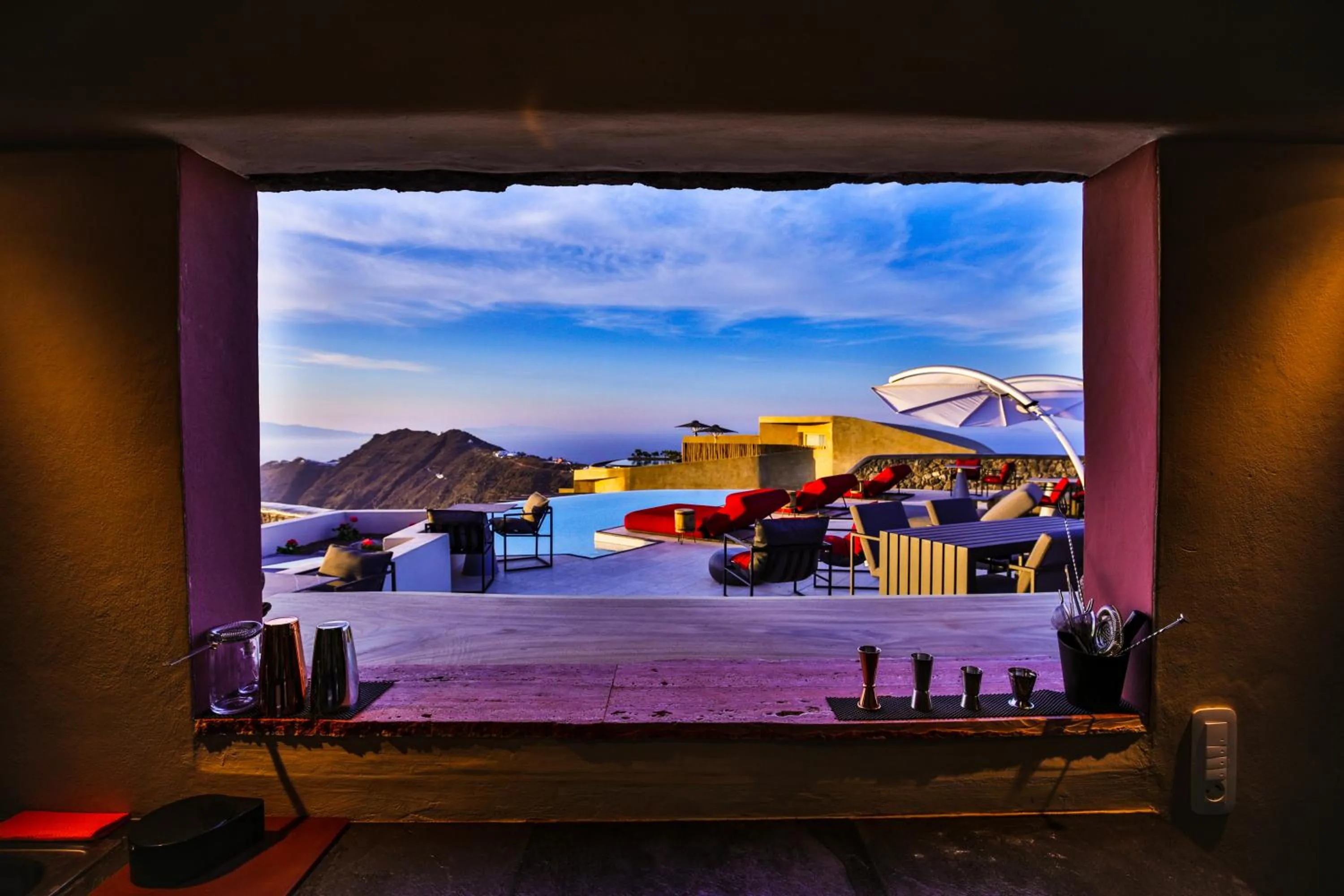 Lounge or bar in White Pearl Cavalieri