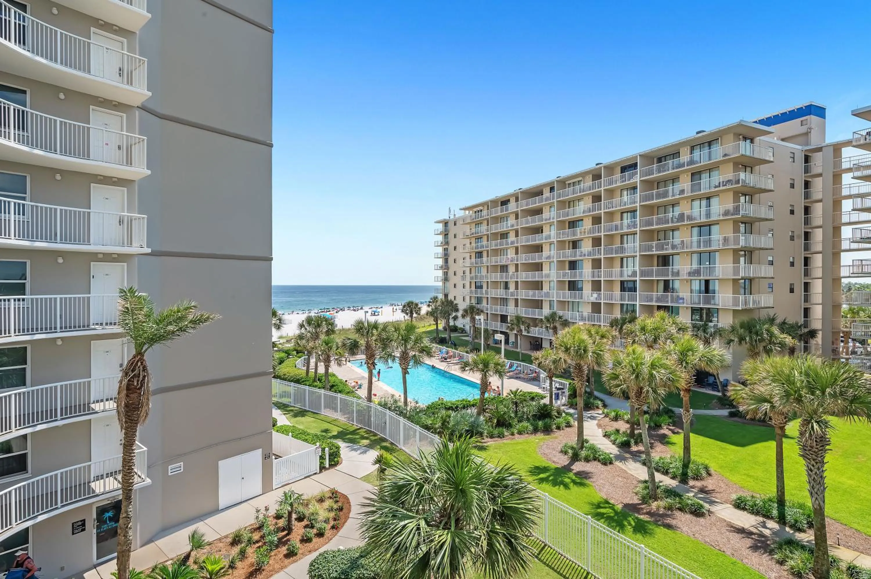 Property building in Tradewinds 307