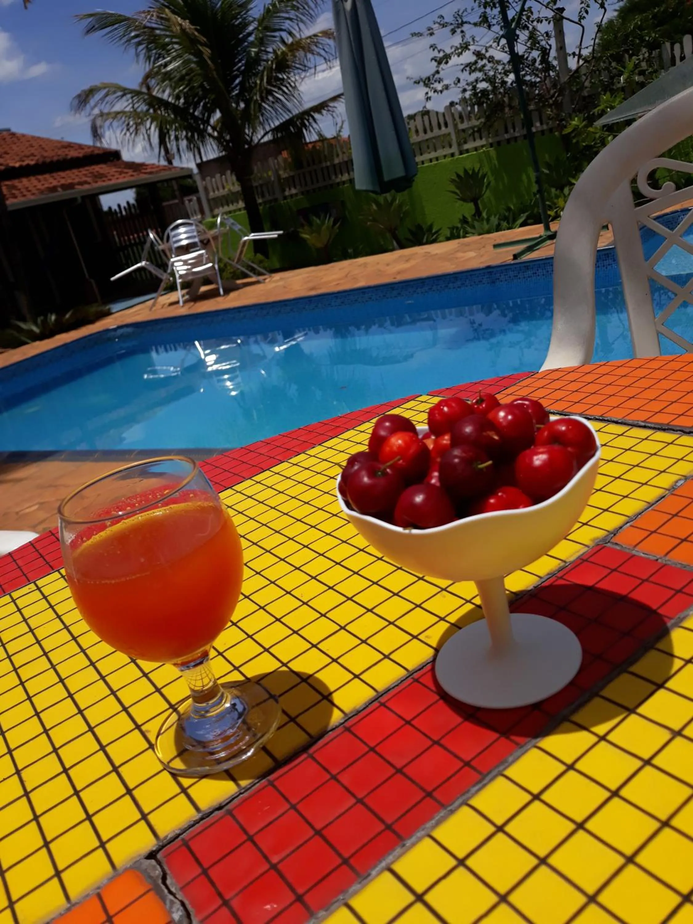 Swimming pool in Pousada Jacare Pepira