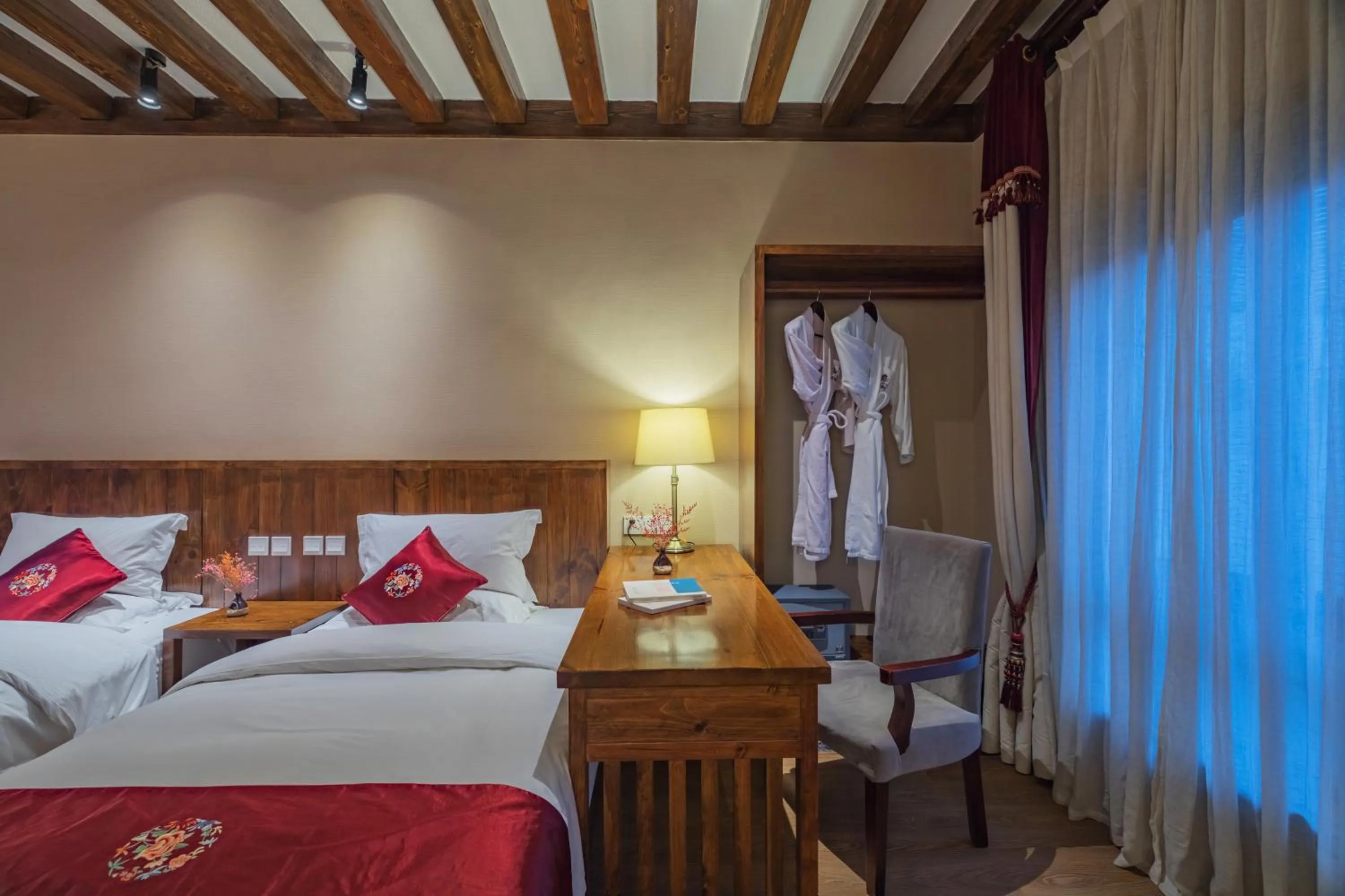 Bedroom, Bed in Arro Khampa By Zinc Journey Shangri-la