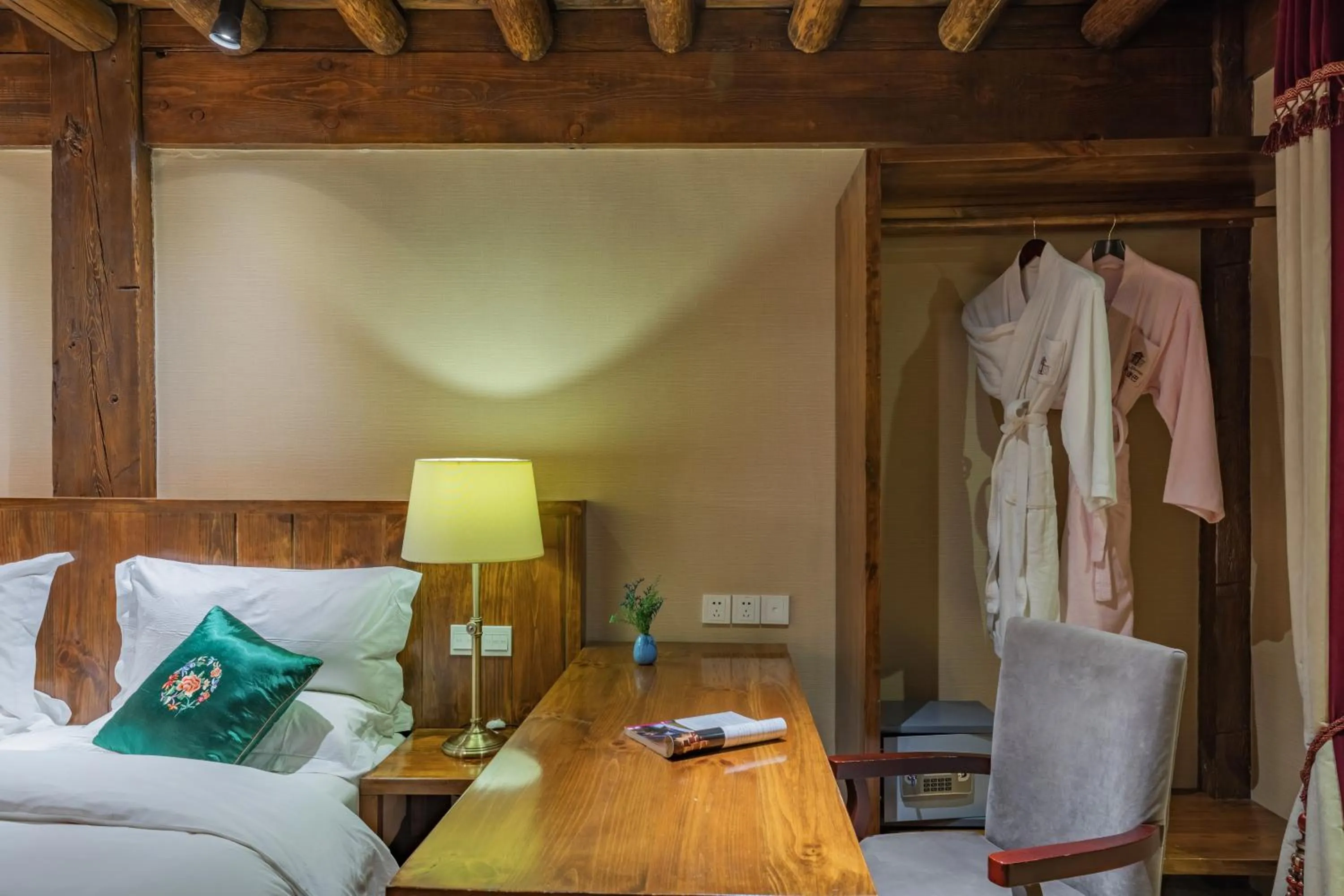 Bedroom, Bed in Arro Khampa By Zinc Journey Shangri-la