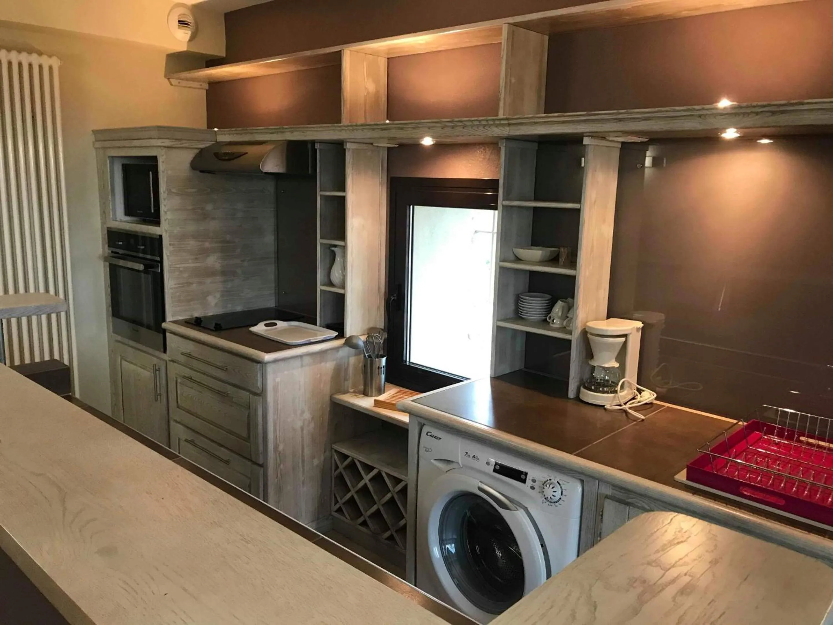 Kitchen or kitchenette in Le Mas de la Villarde