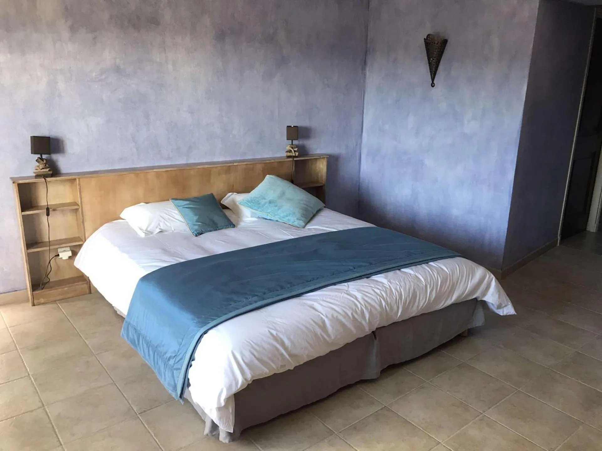Bedroom in Le Mas de la Villarde
