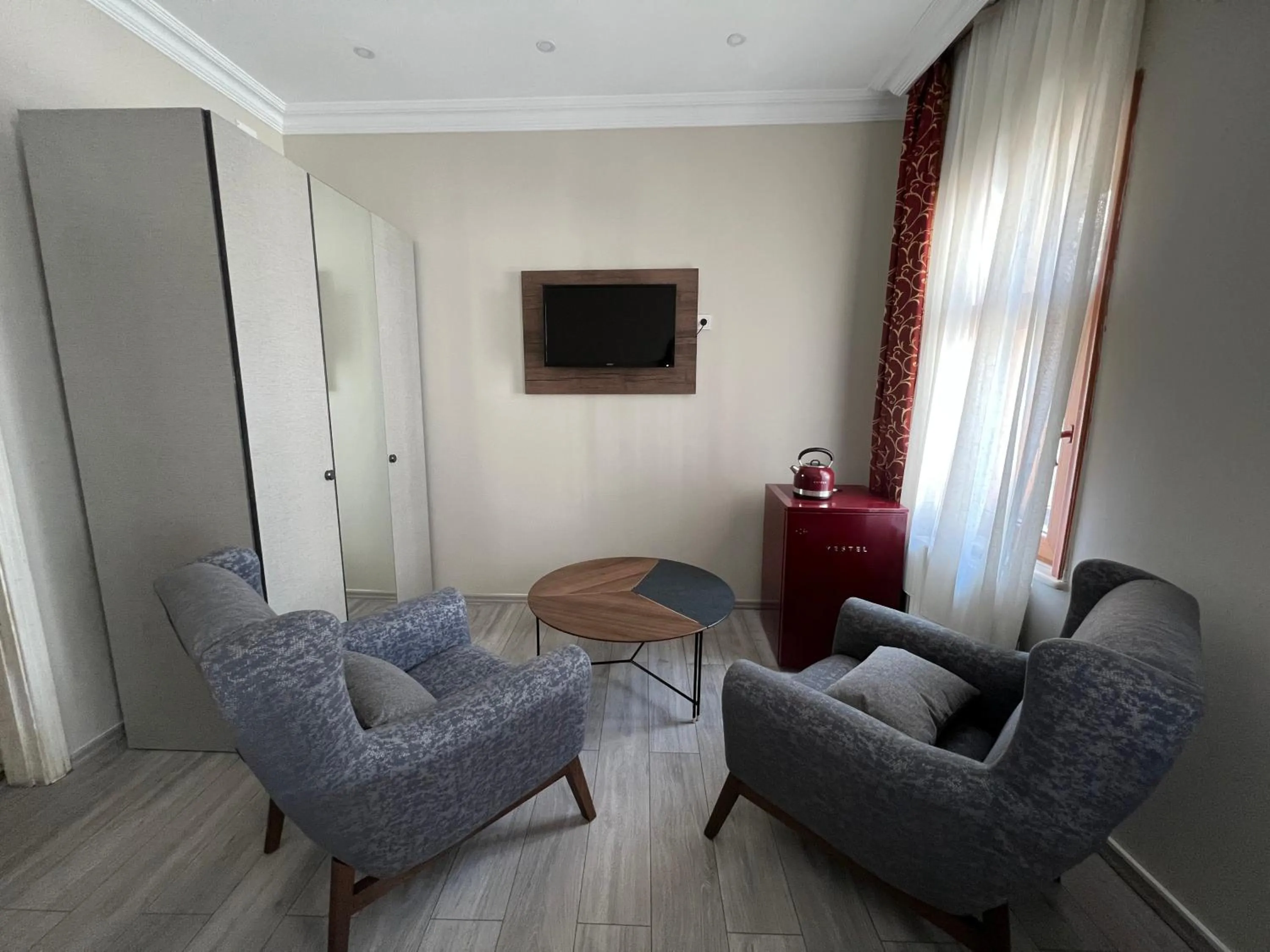 Seating area in Cheers Lighthouse