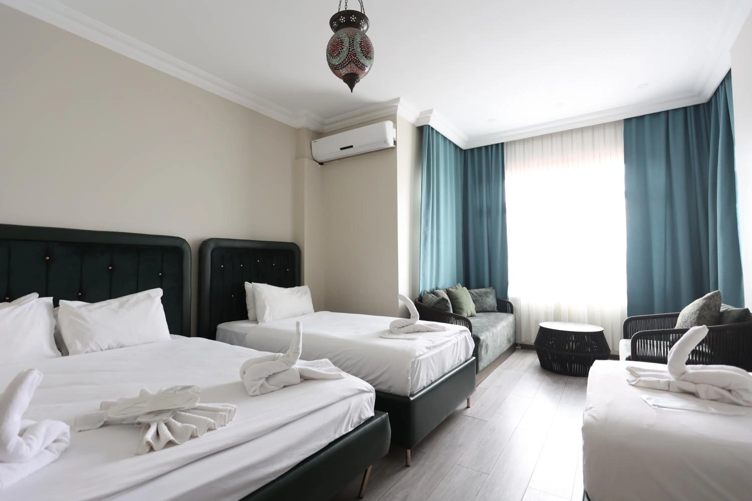 Bed in Cheers Lighthouse