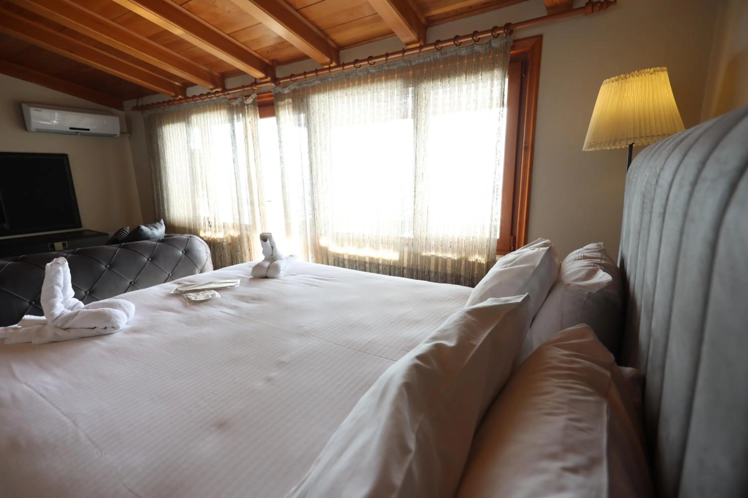 Bed in Cheers Lighthouse