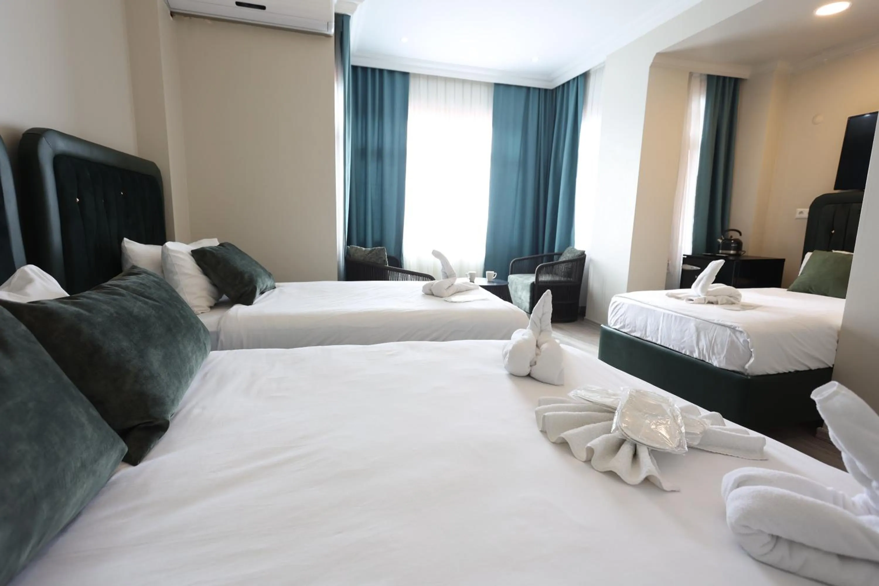 Bed in Cheers Lighthouse