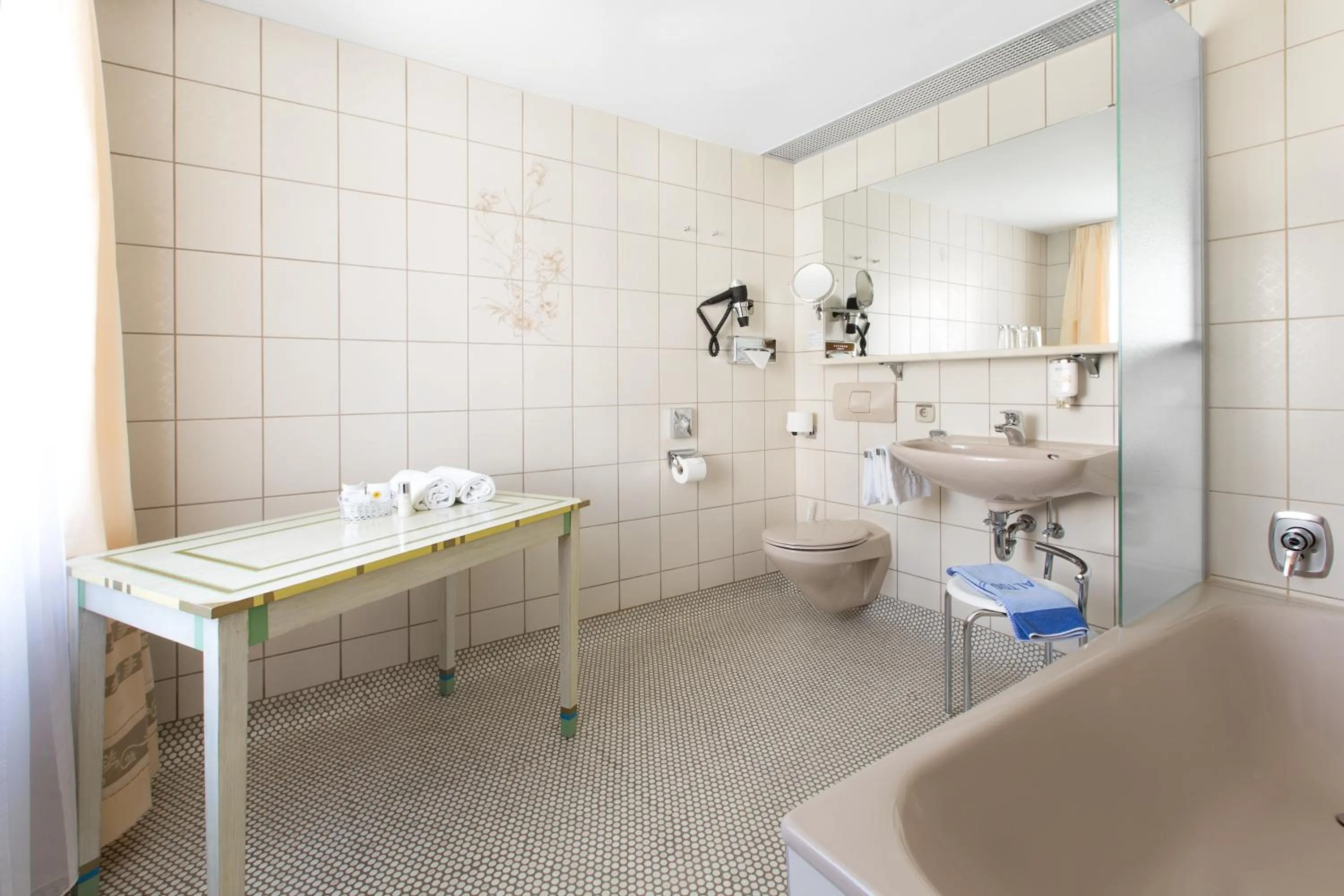 Bathroom in AKZENT Hotel Restaurant Altdorfer Hof