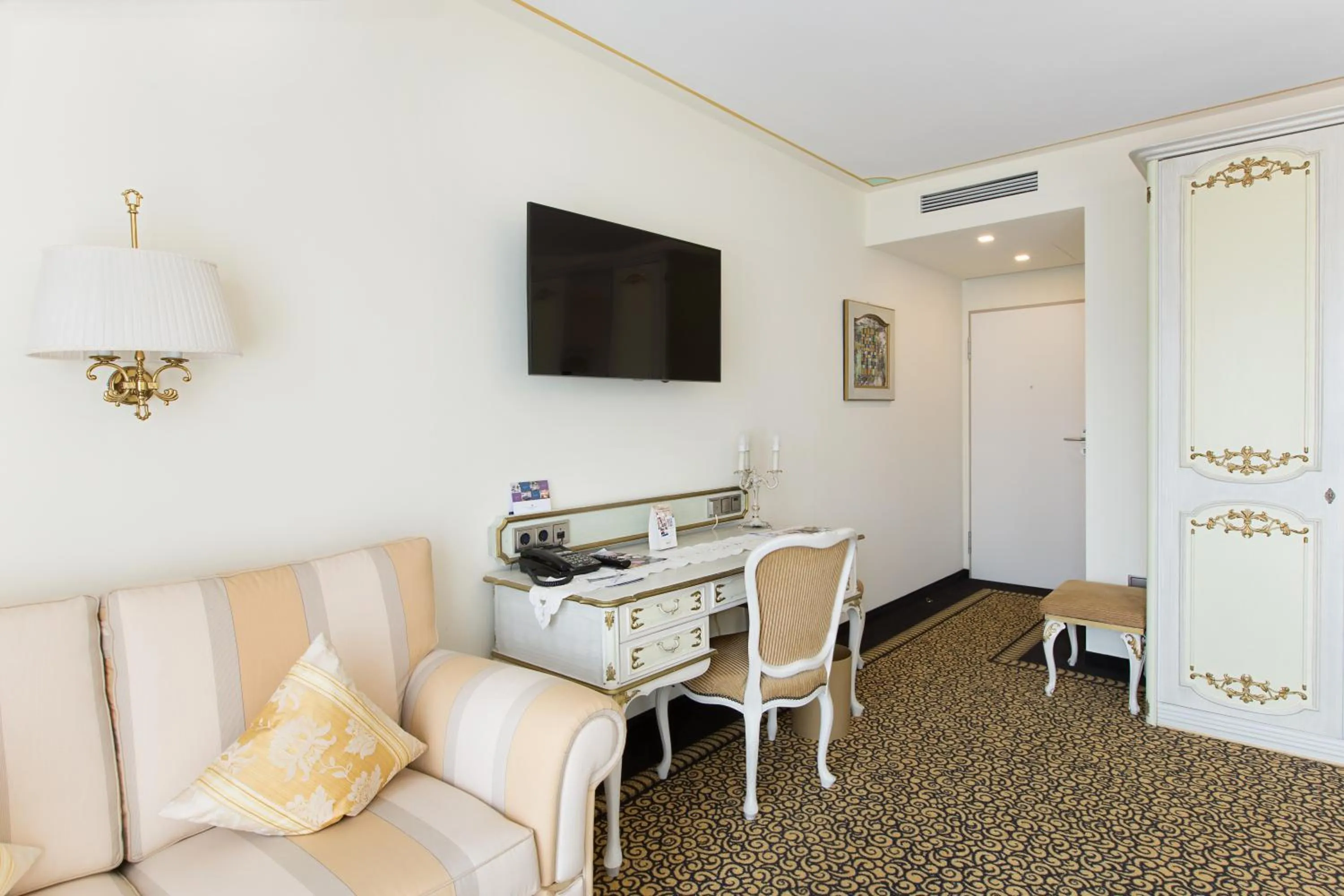 Seating area in AKZENT Hotel Restaurant Altdorfer Hof