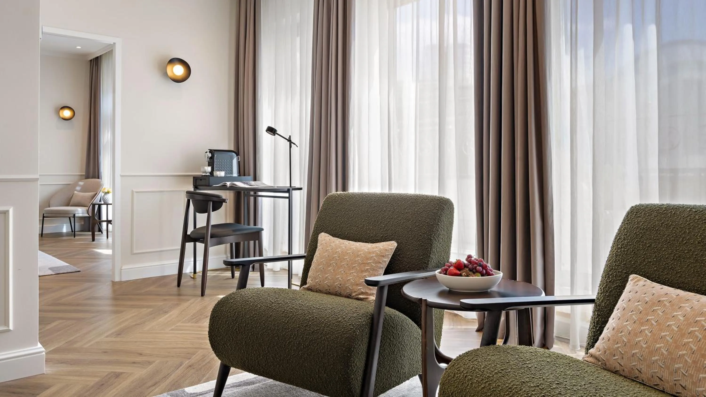 Living room in Hotel Bristol Berlin