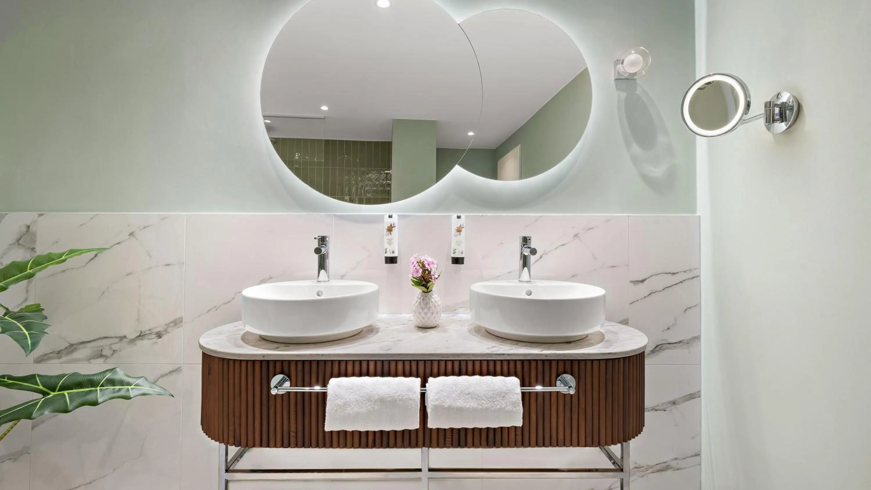 Bathroom in Hotel Bristol Berlin