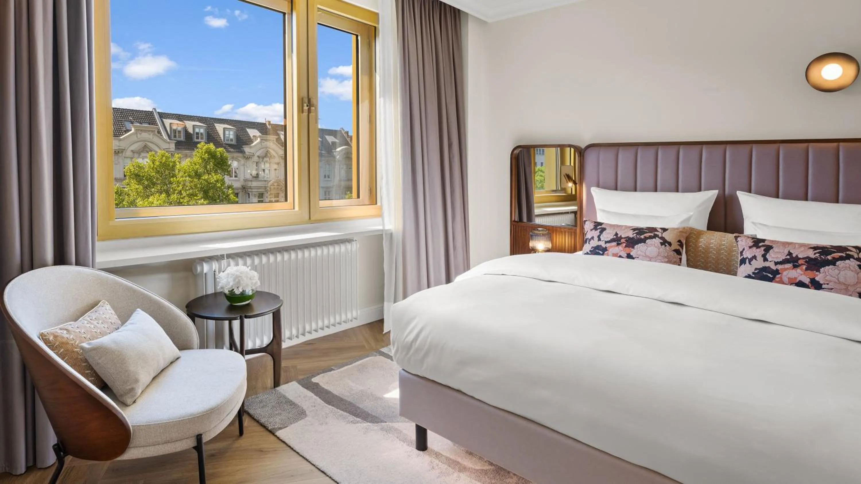 Photo of the whole room, Bed in Hotel Bristol Berlin