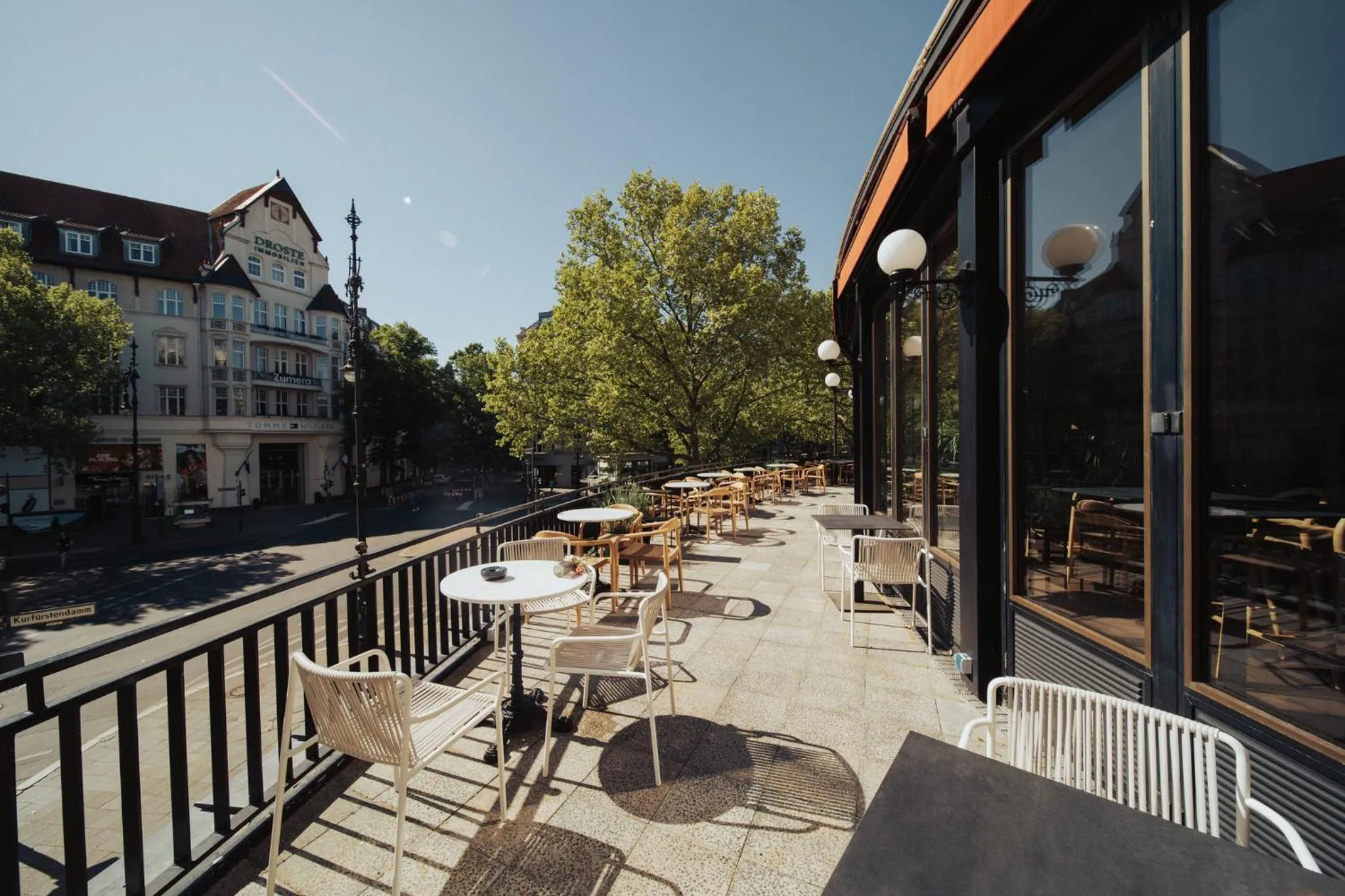 Restaurant/places to eat in Hotel Bristol Berlin