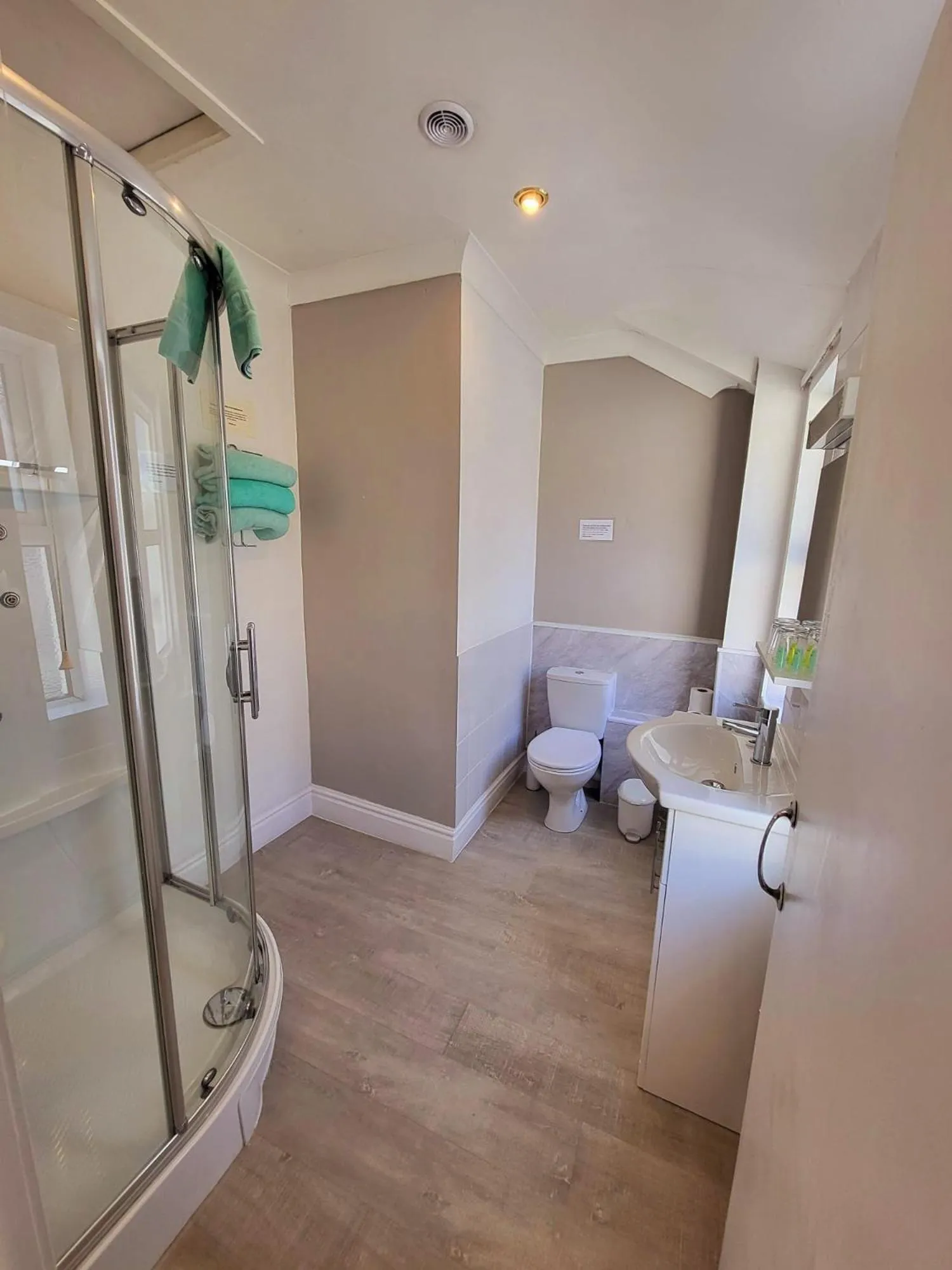 Bathroom in At Caledonia