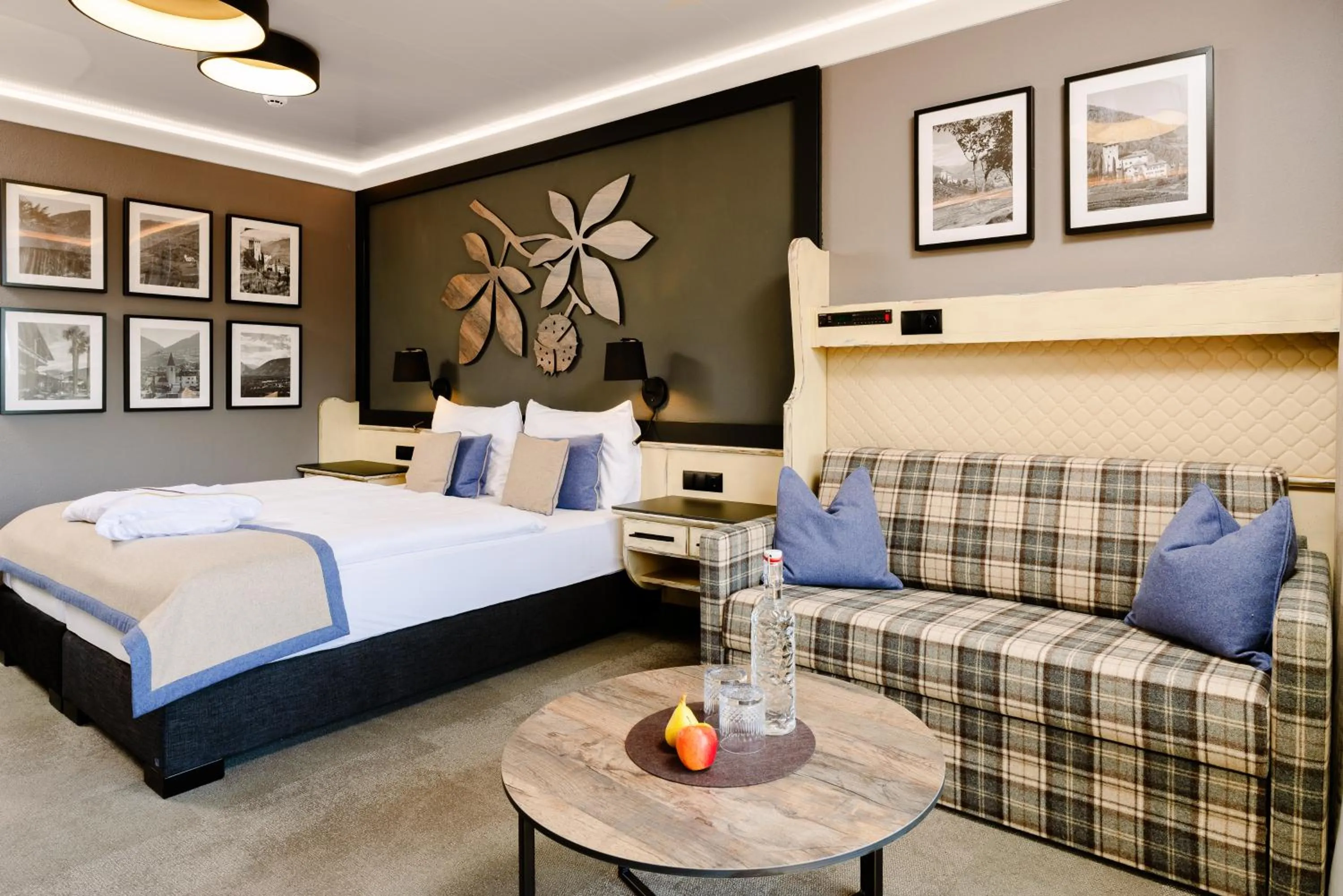 Seating area, Bed in MONDI Hotel Tscherms