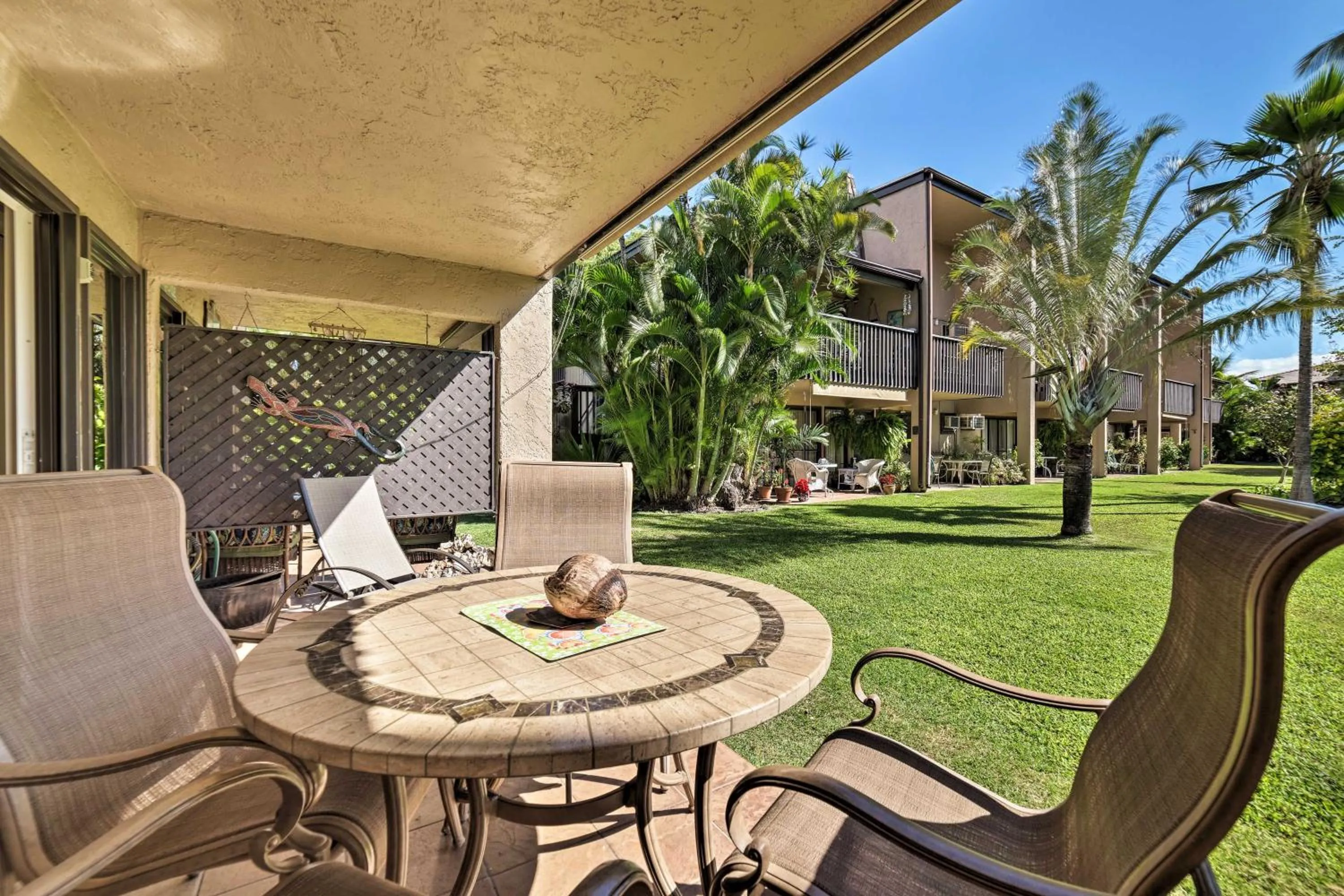 Garden View Condo with Pool - 400 Feet to Beach!