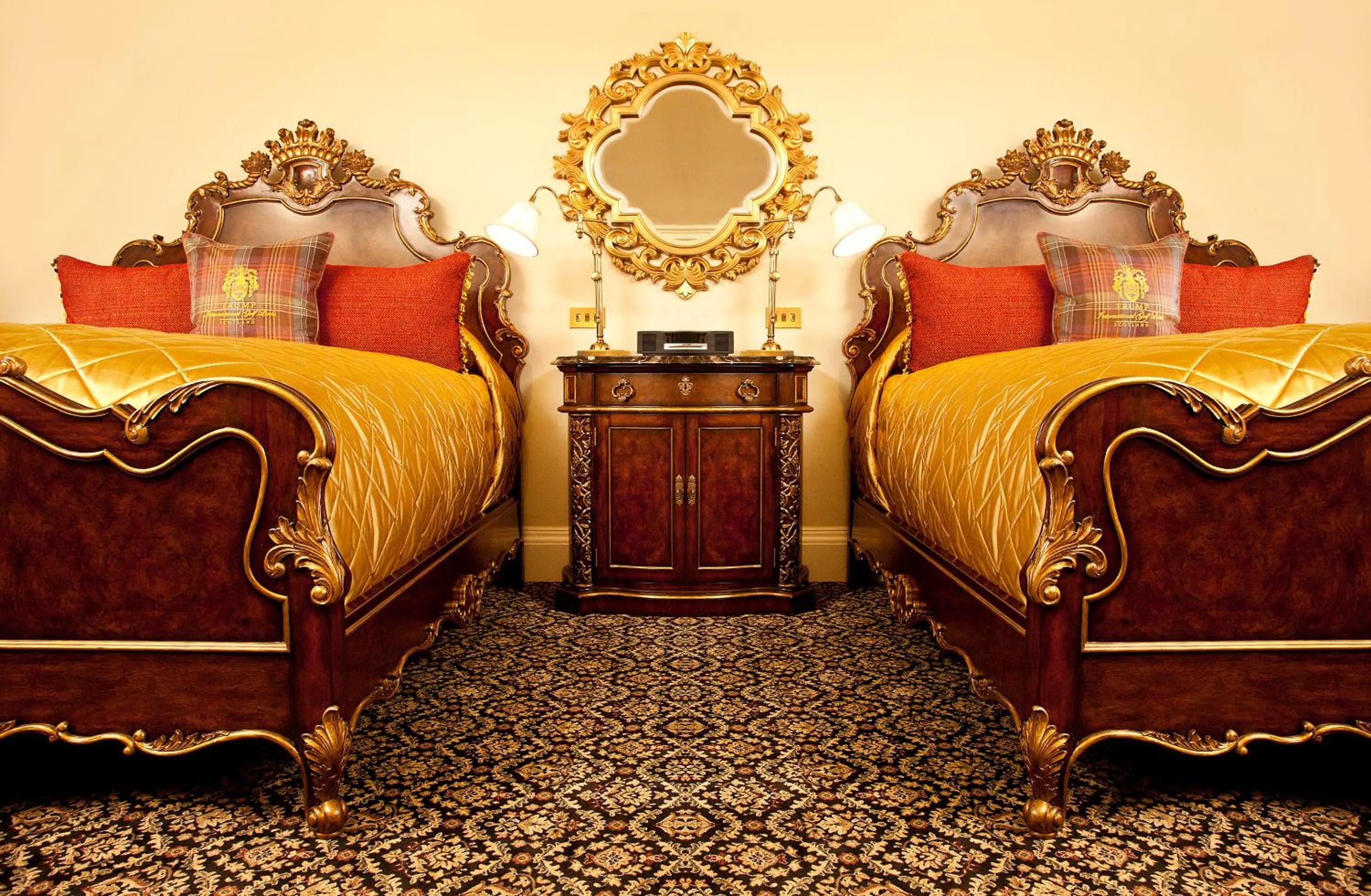 Photo of the whole room, Bed in Trump MacLeod House & Lodge, Scotland