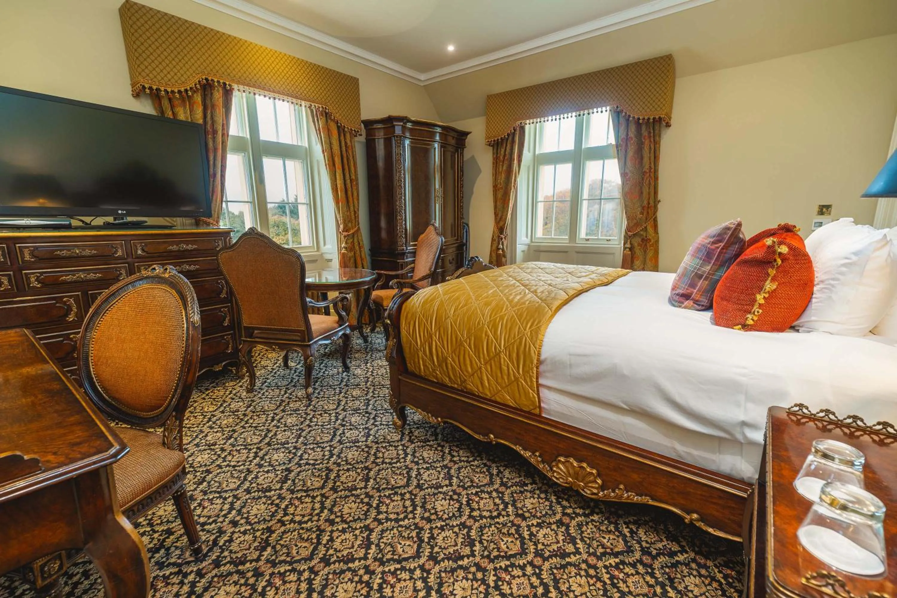 Bedroom, Bed in Trump MacLeod House & Lodge, Scotland