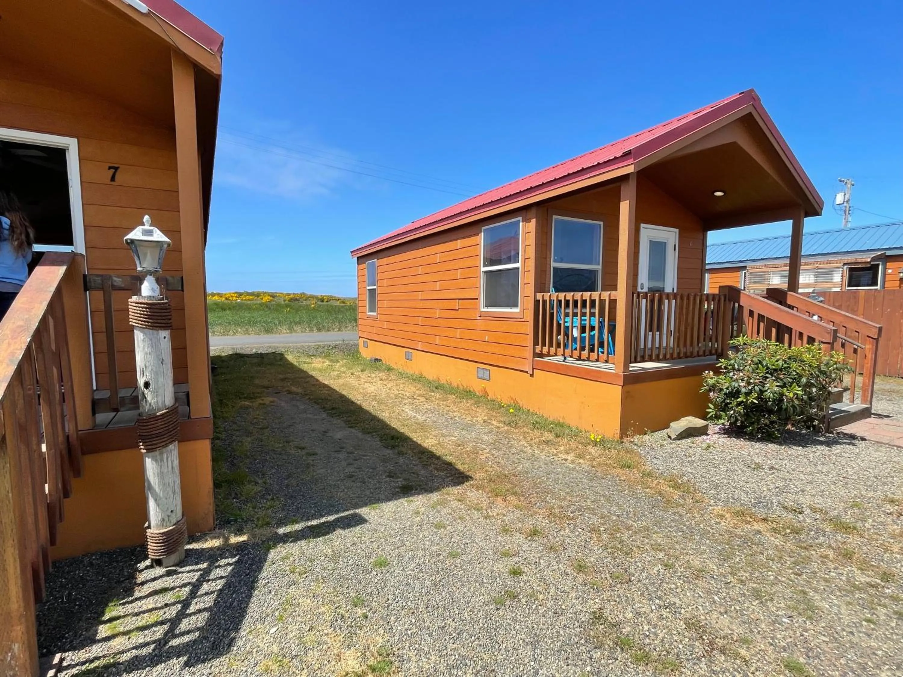 Property building in Westport Inn Cabins