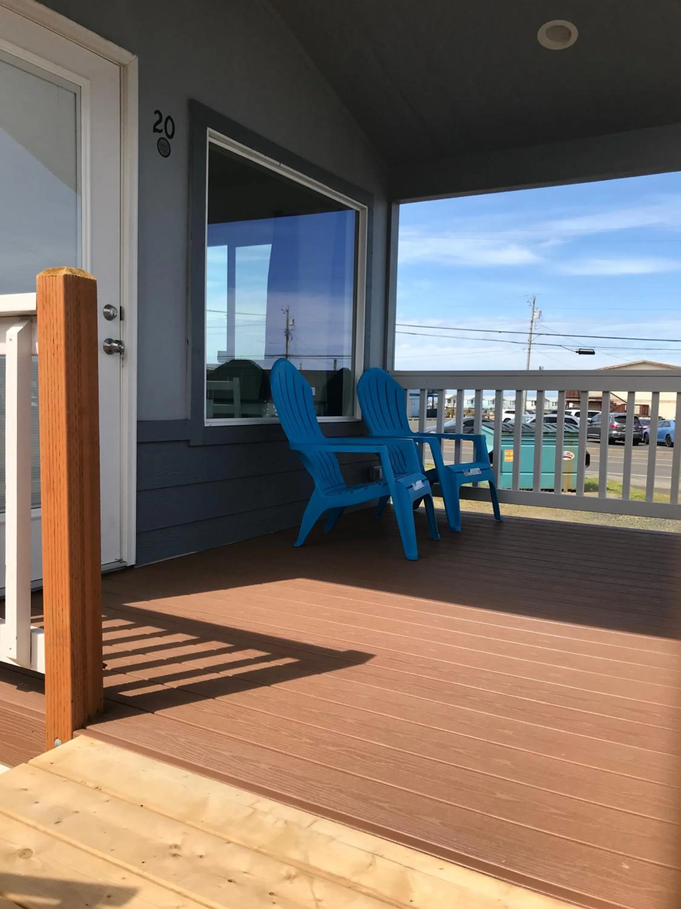Patio in Westport Inn Cabins