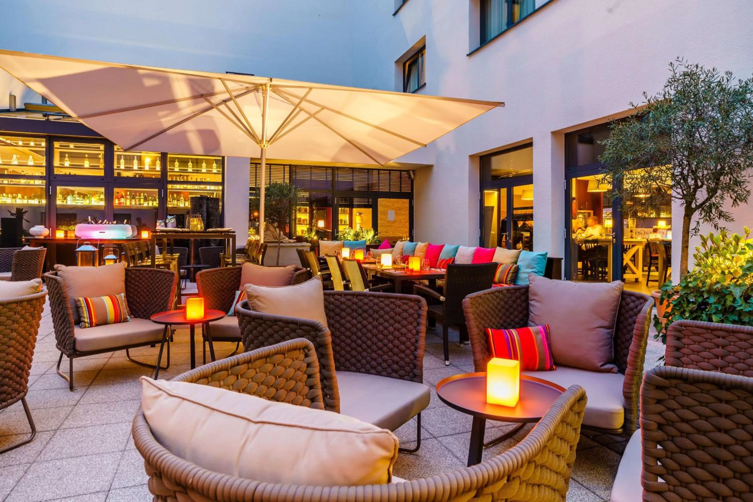 Restaurant/places to eat in Park Plaza Trier