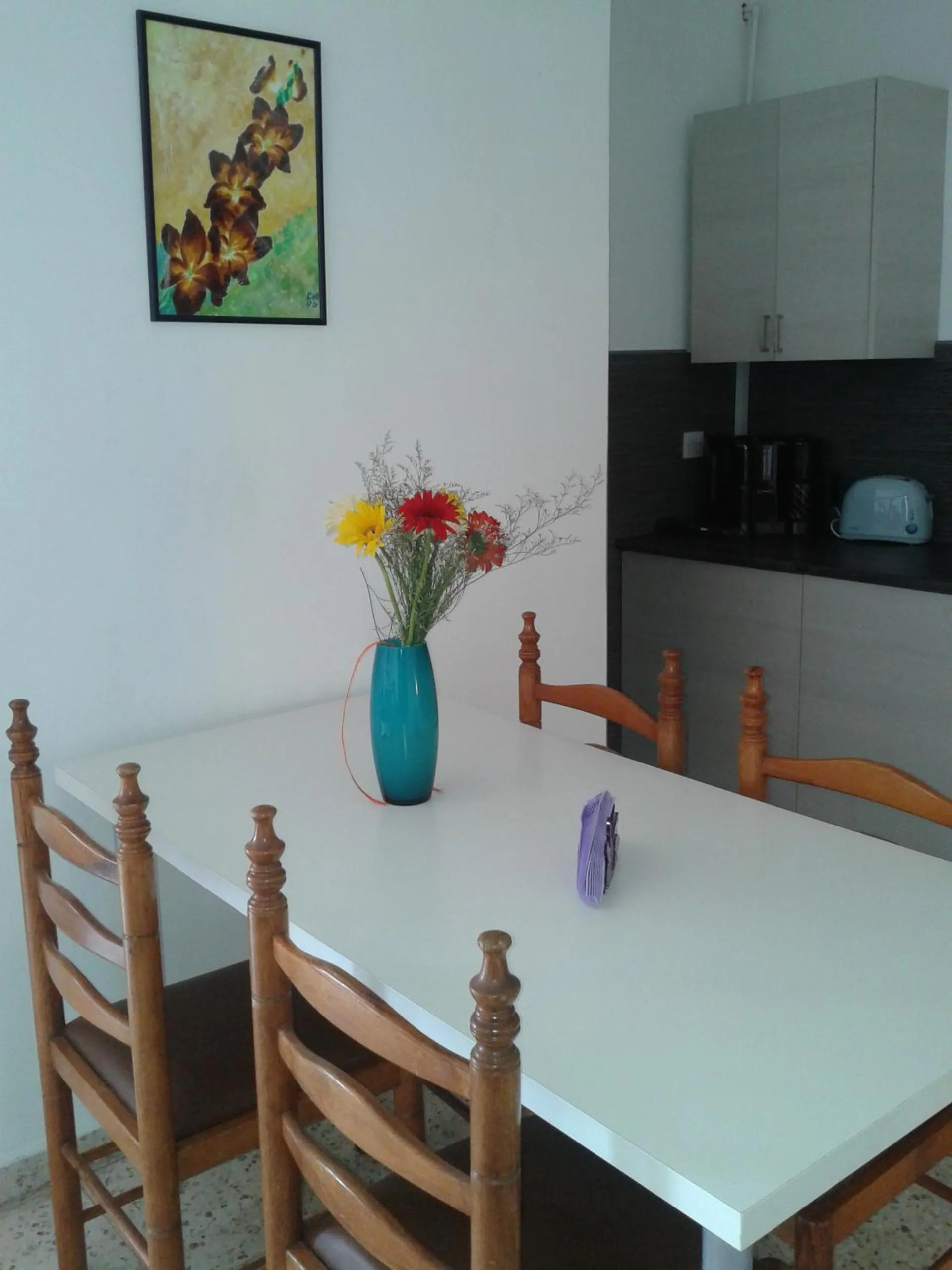 Dining area in Elenapa Holiday Apartments
