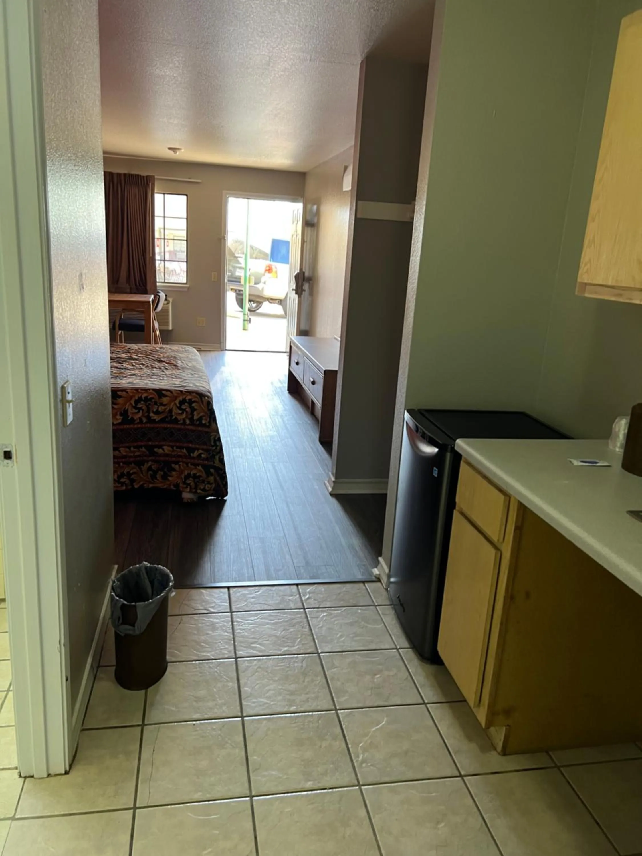 Bedroom in COUNTRY INN MOTEL