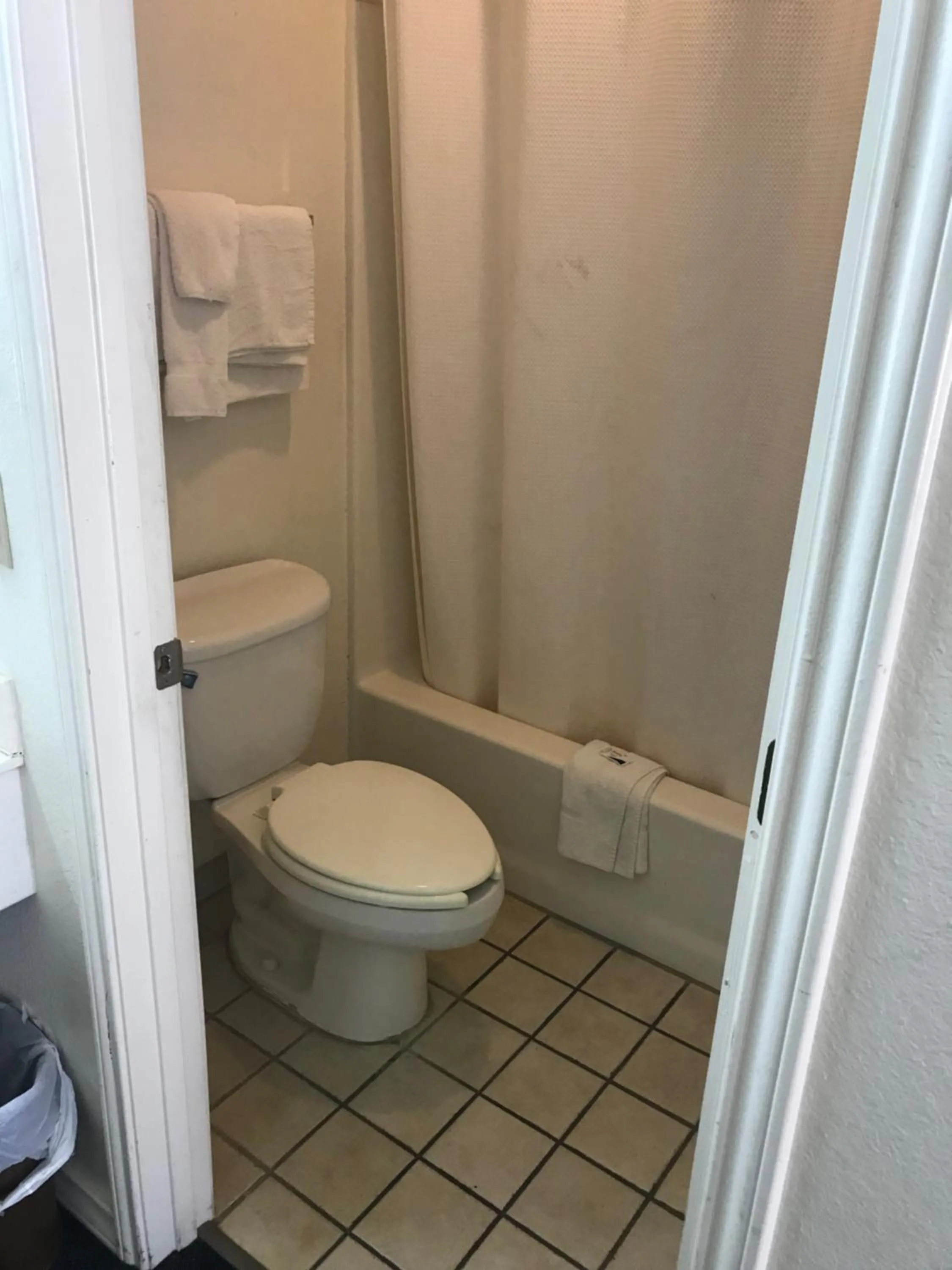 Bathroom in COUNTRY INN MOTEL