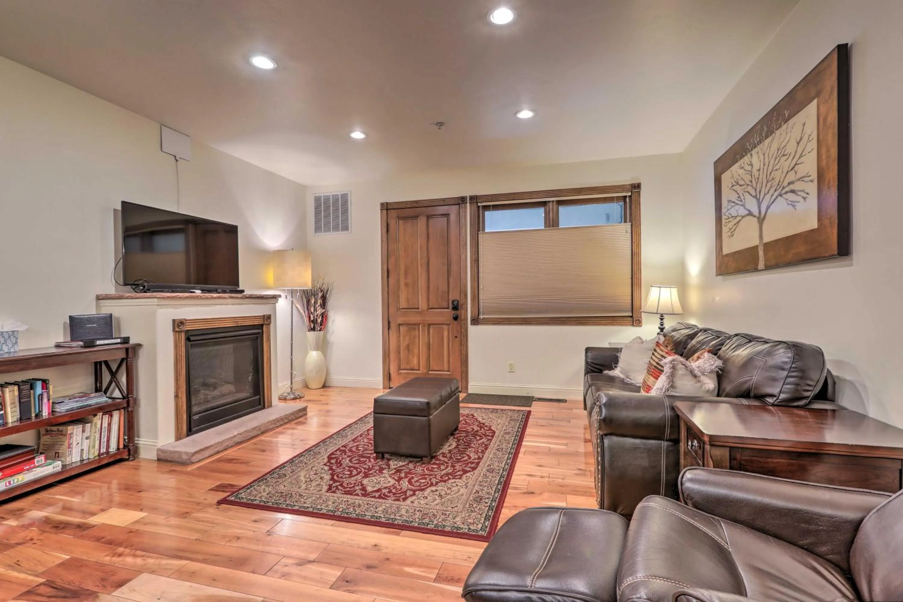Cozy Central Glenwood Springs Condo with 2 Decks!