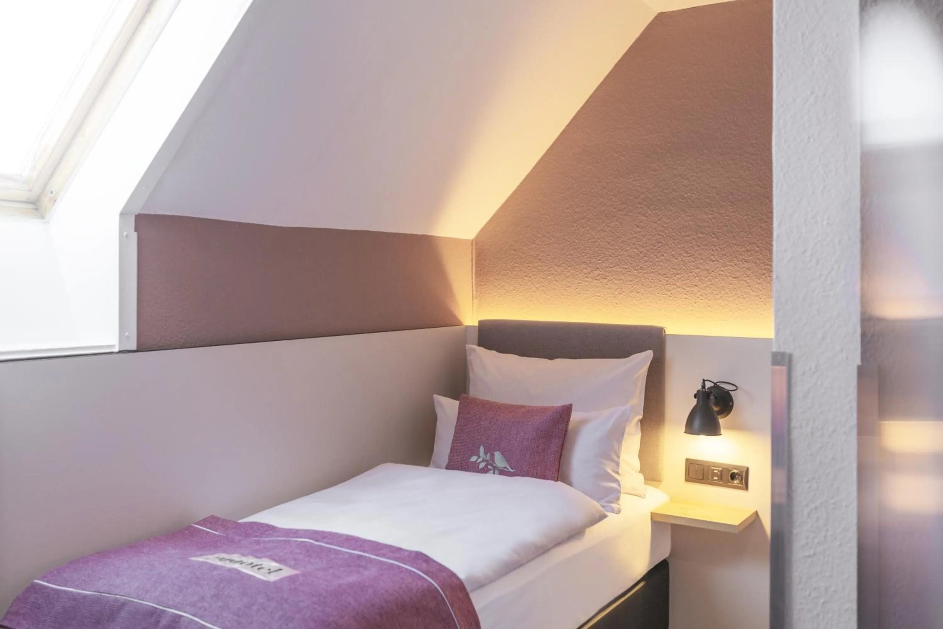 Photo of the whole room, Bed in Yggotel Spurv