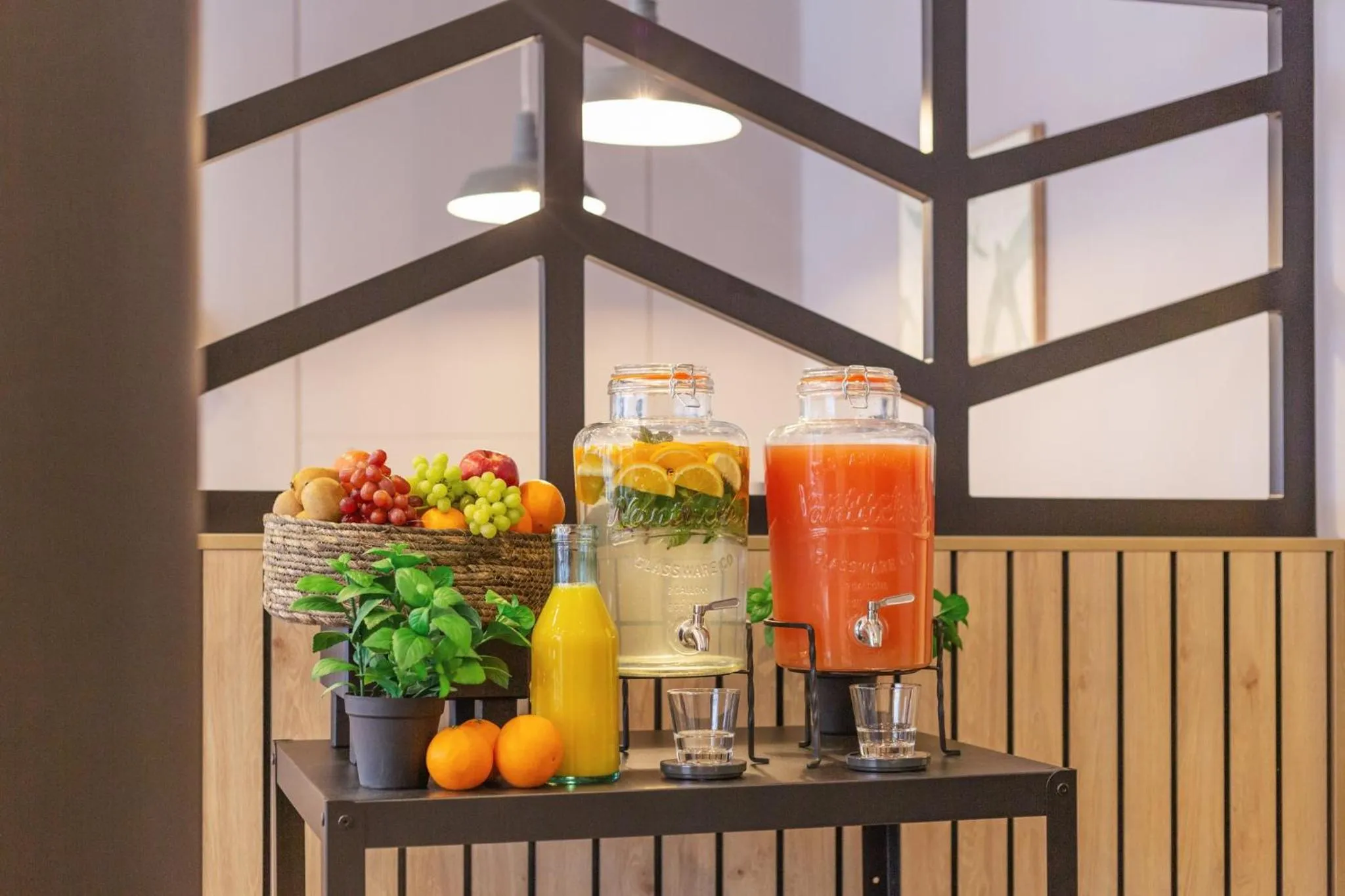 Restaurant/places to eat in Garner Hotel Berlin - Ku'Damm by IHG